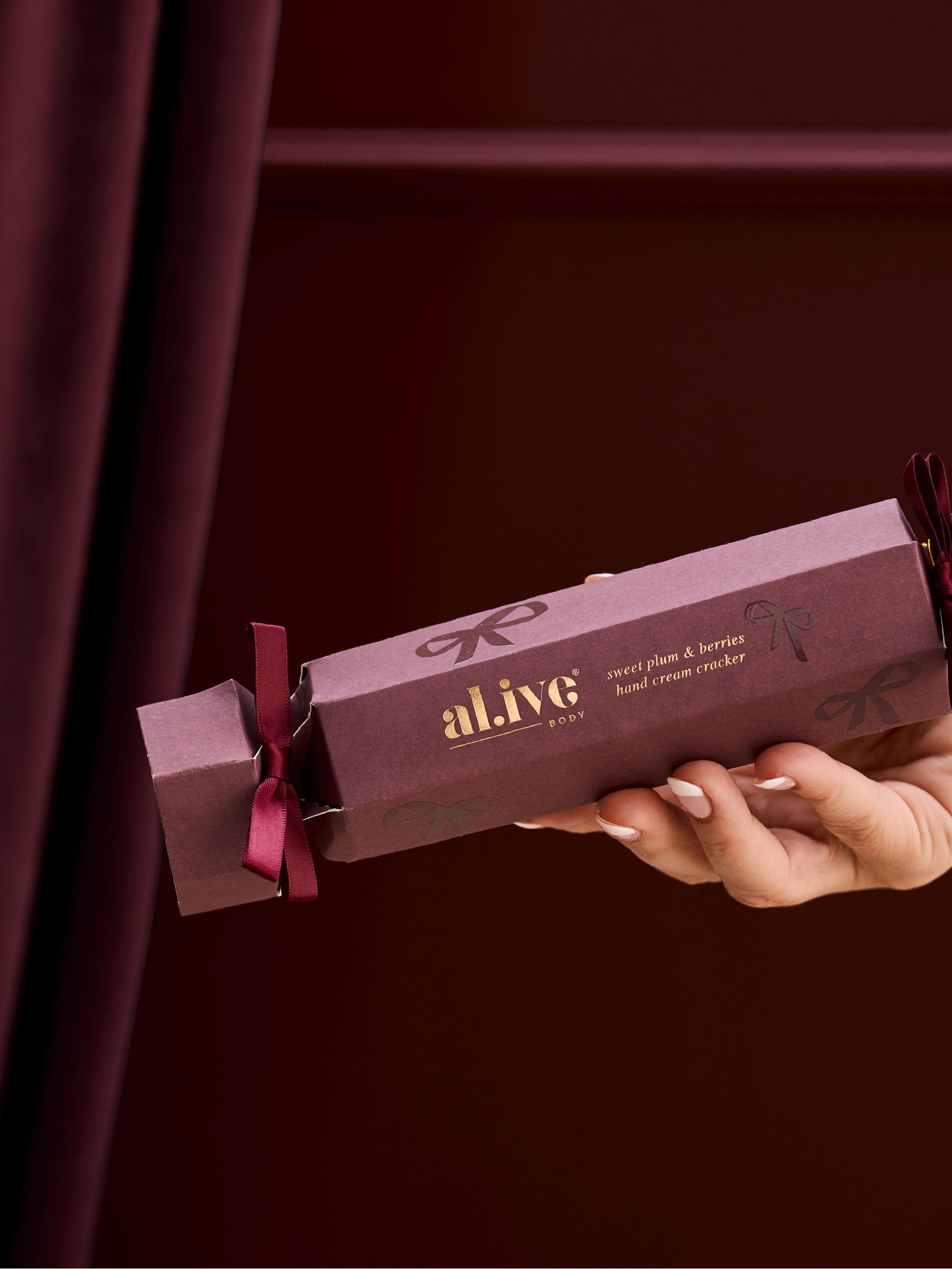 Alive Hand Cream Cracker