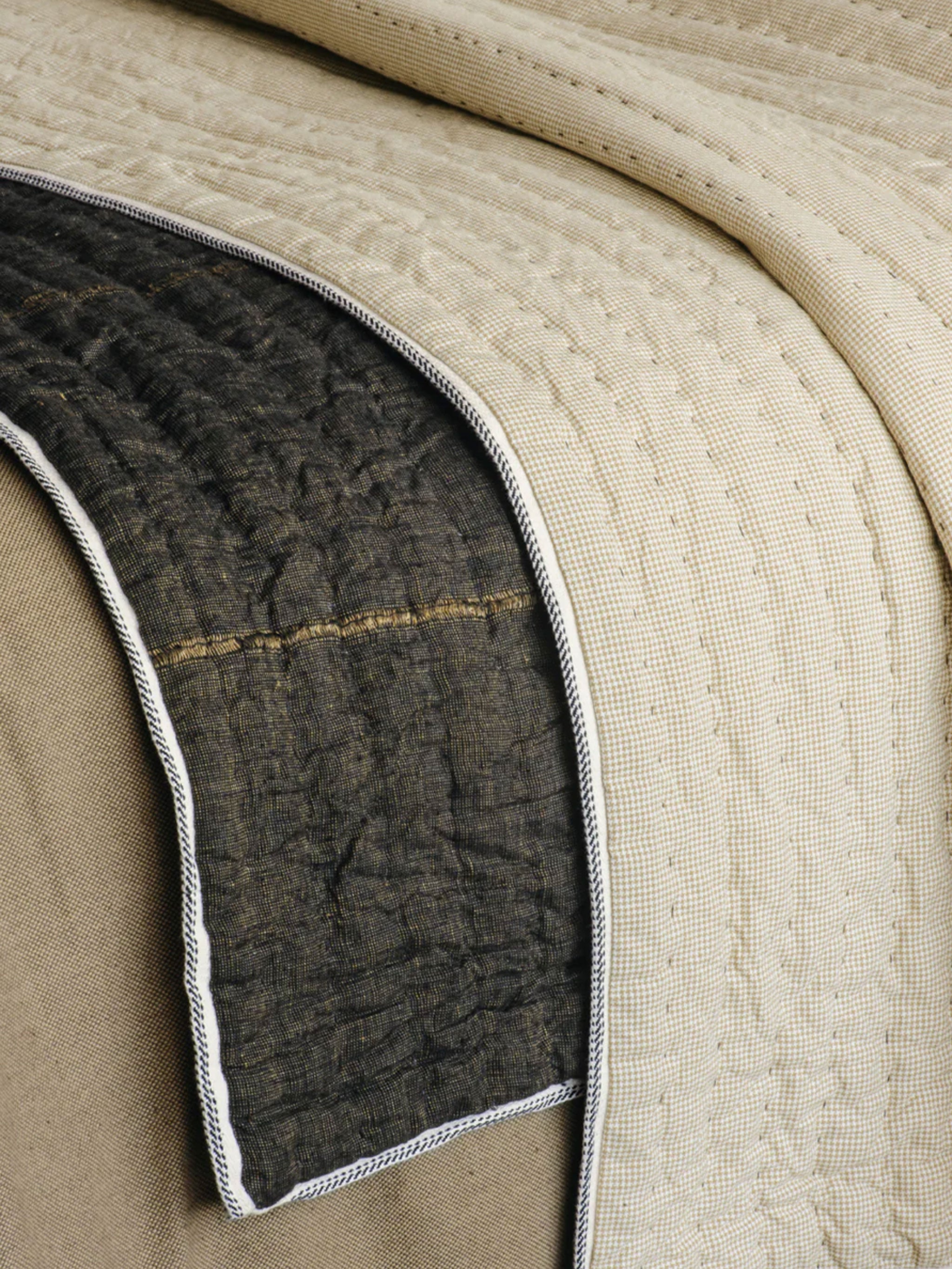 Appetto Chocolate Coverlet