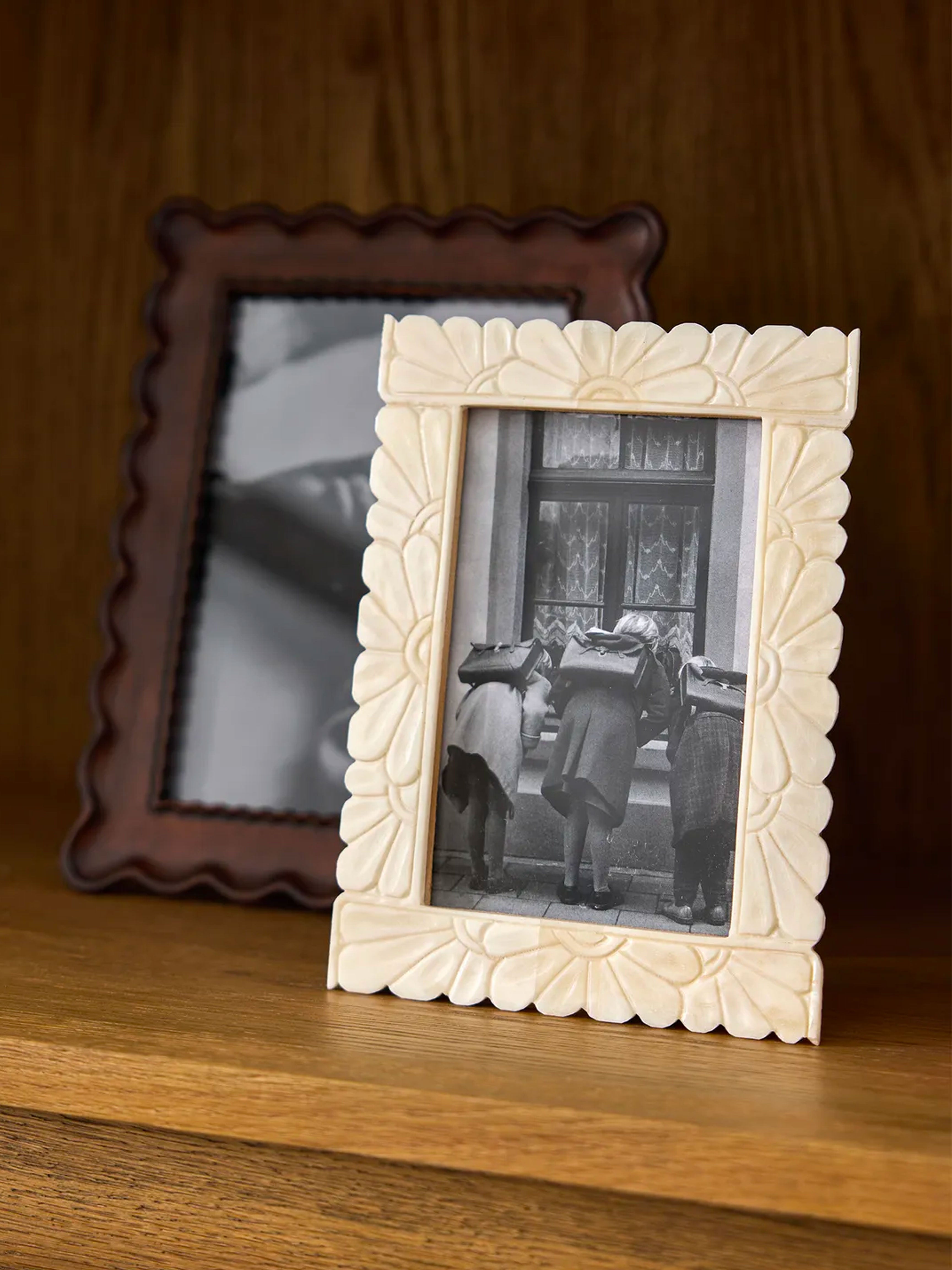 Aria Carved Photo Frame