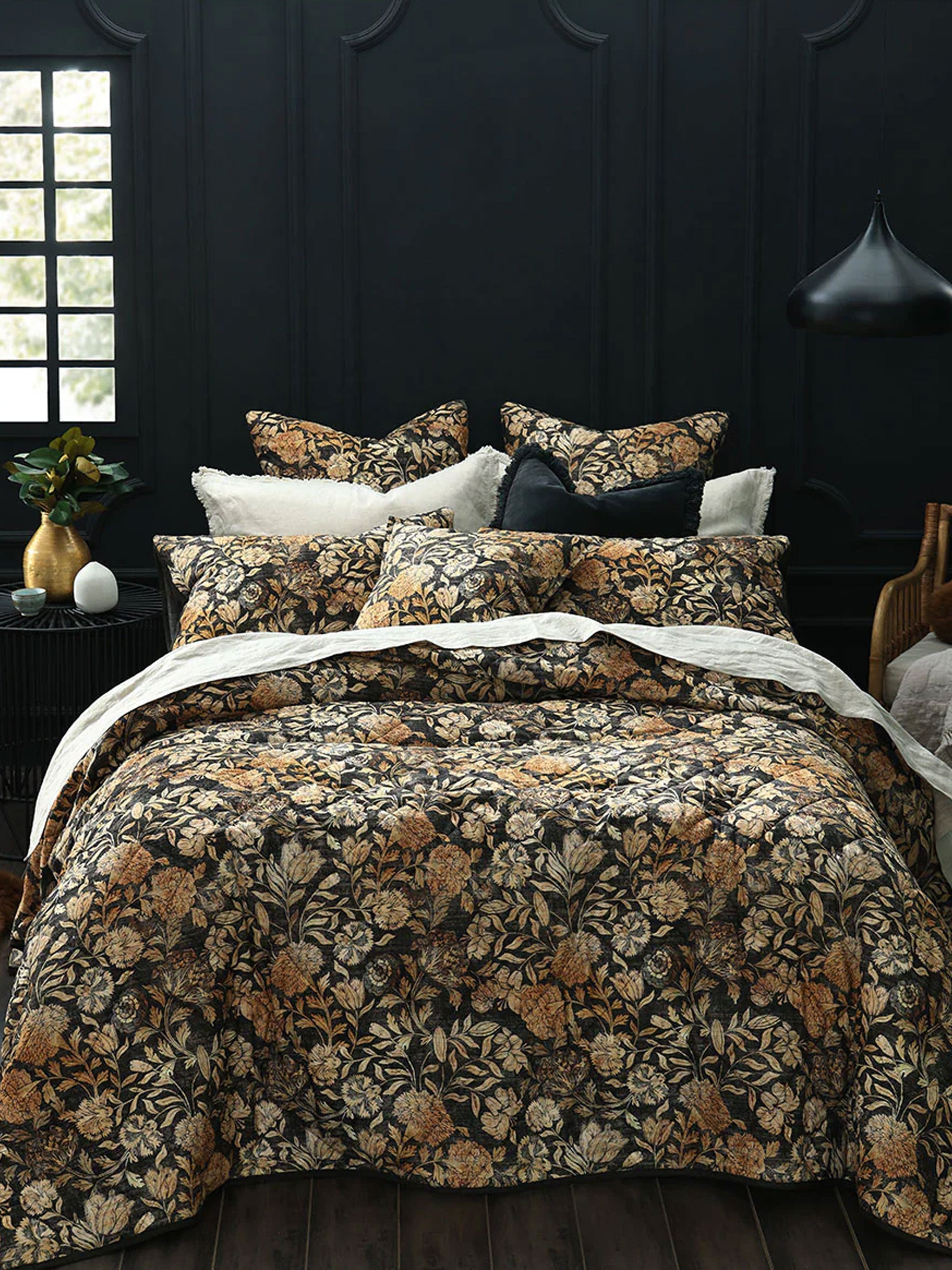 Beaumont Bedspread Set