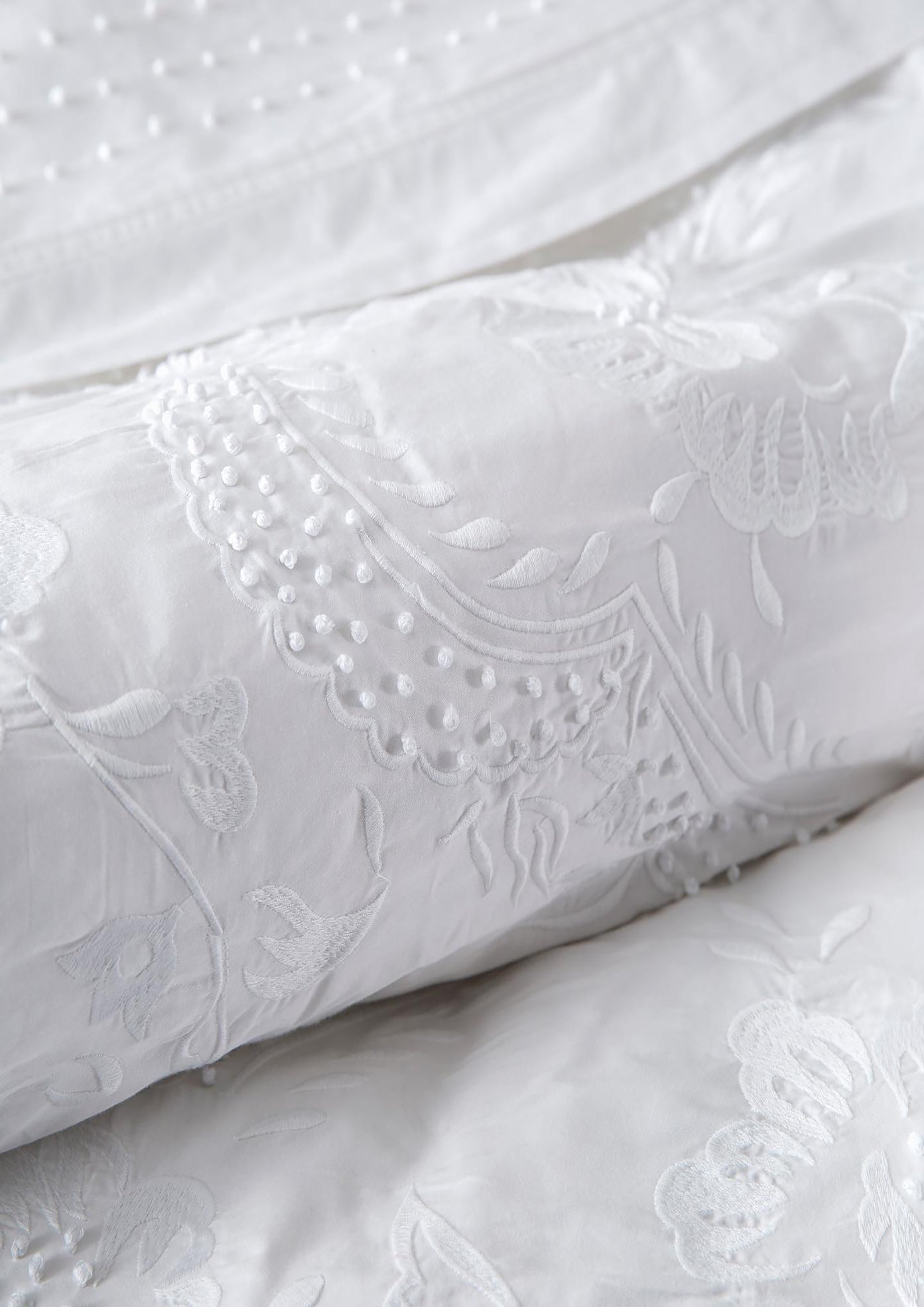Embelli Embroidered Duvet Cover