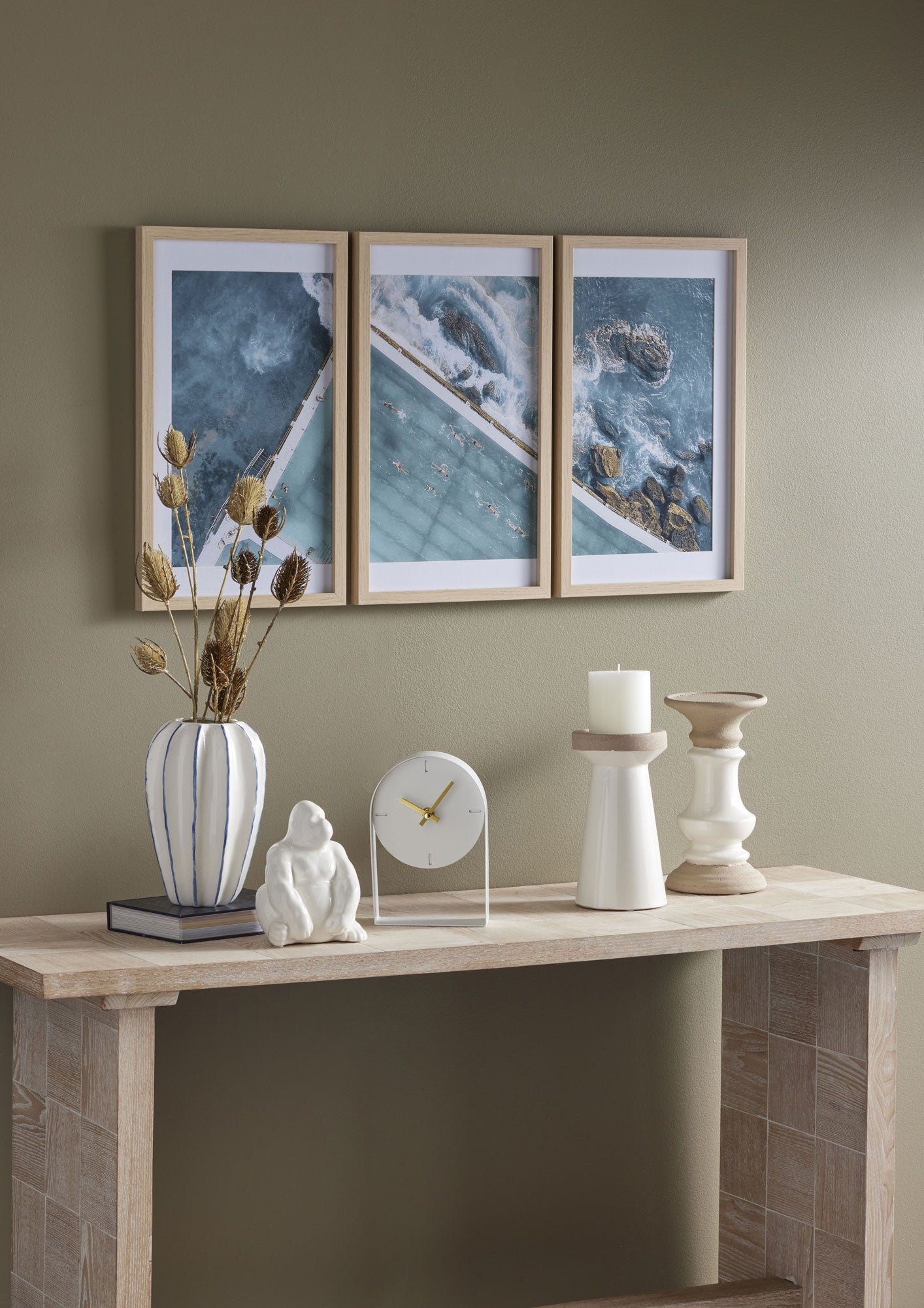 Eris Ceramic Candle Holder