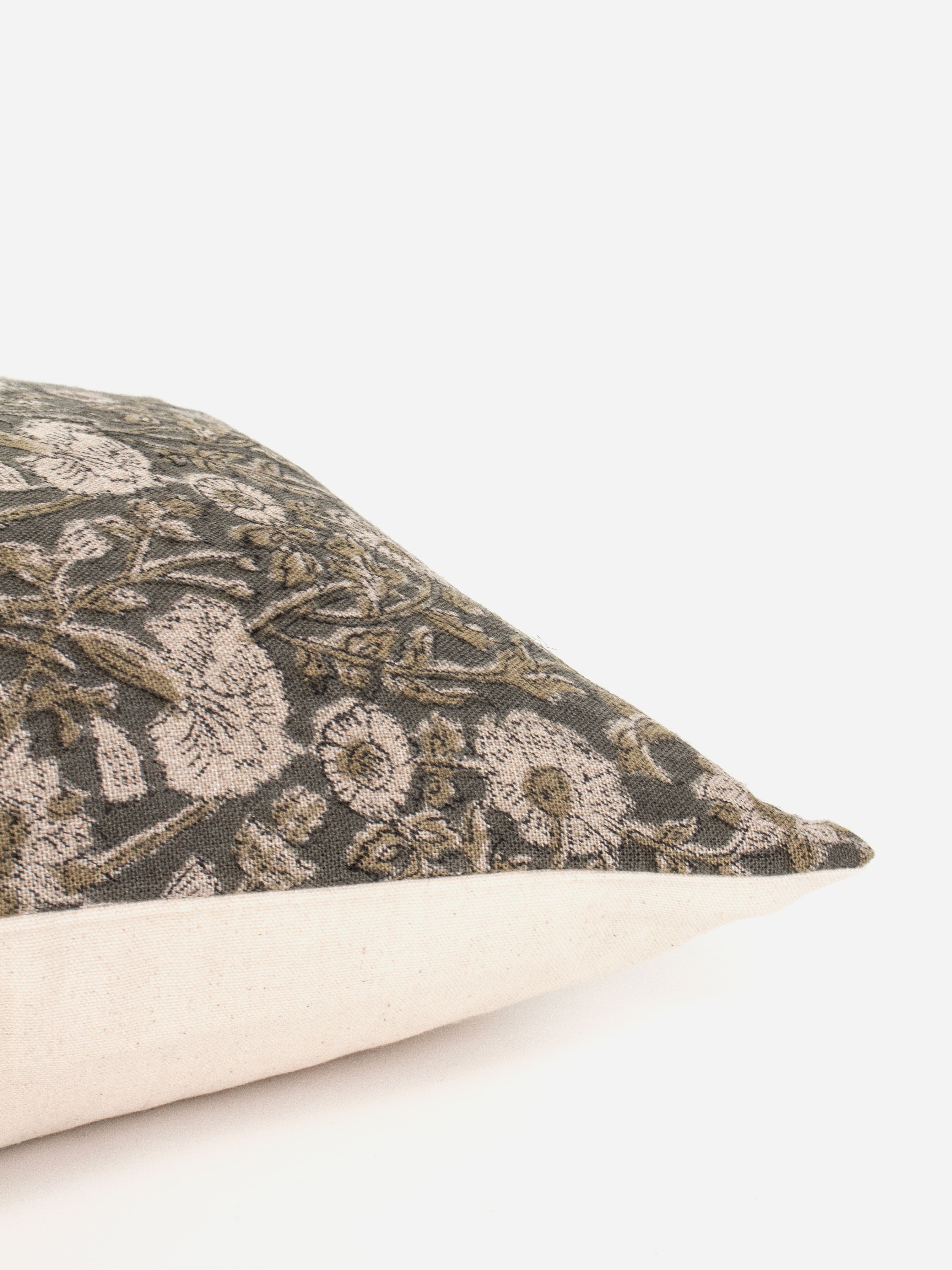 Evette Cushion Cover