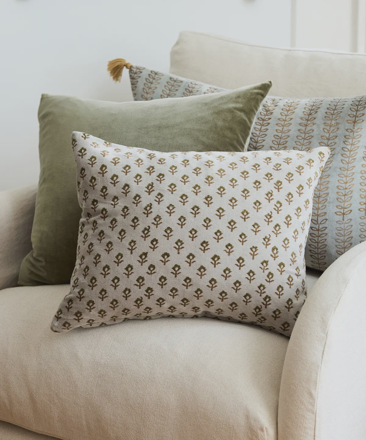 Flower Handblock Velvet Cushion