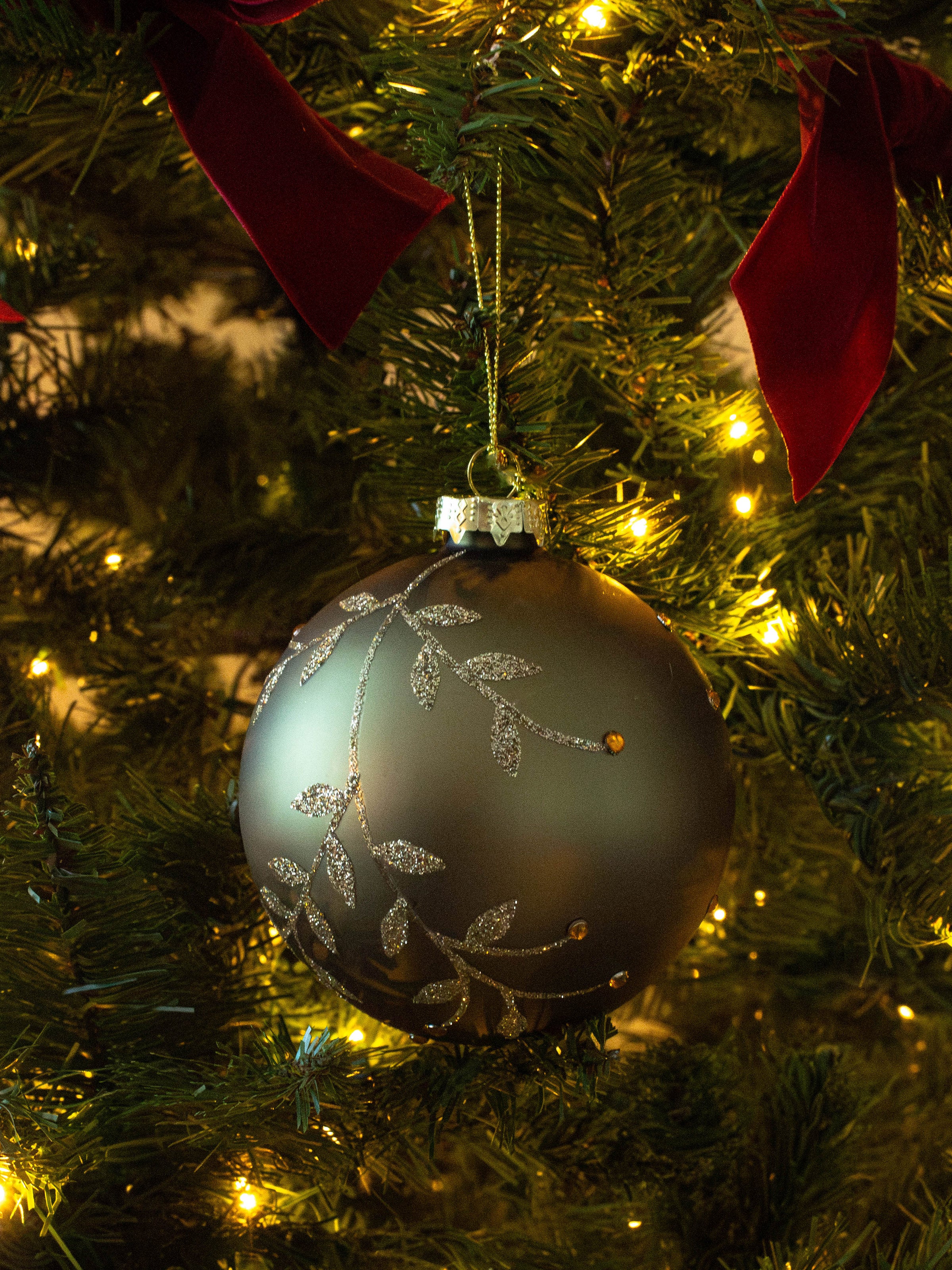 Gilded Vine Glass Bauble