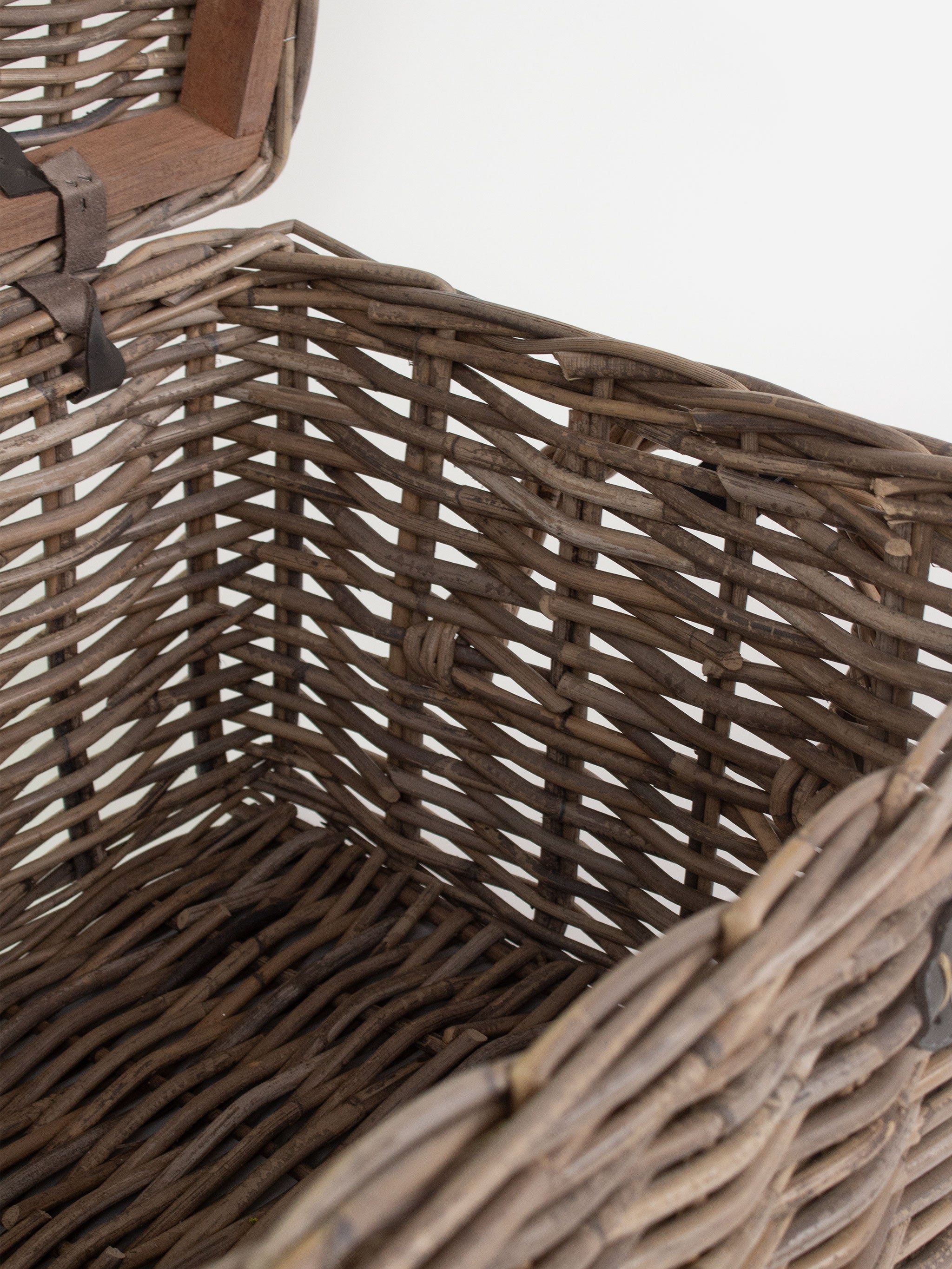 Grove Hamper with Lid