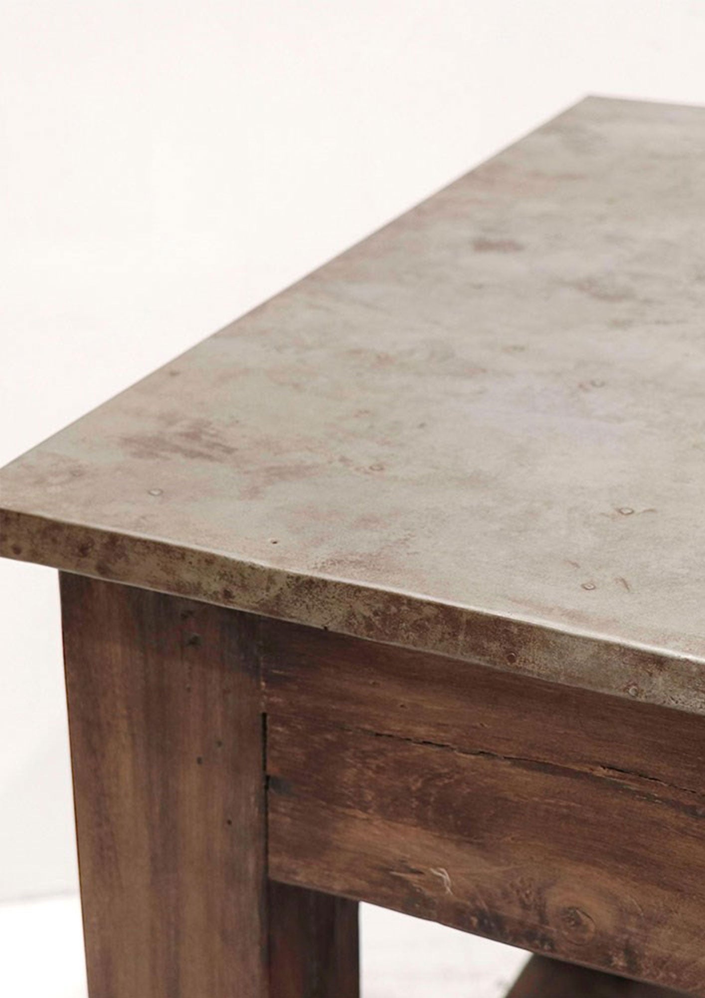 Juniper Zinc Top Work Bench