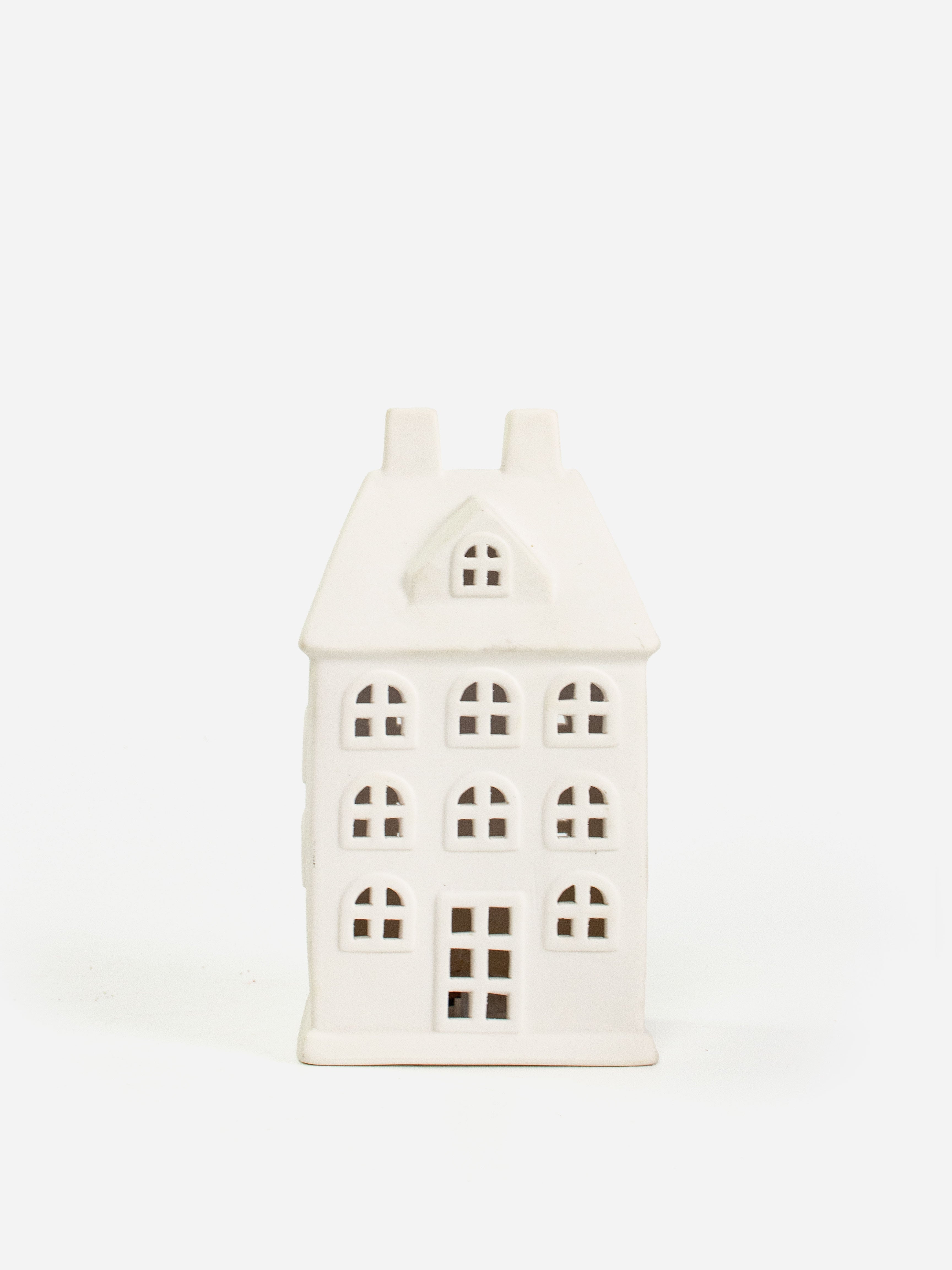 LED White Manor House