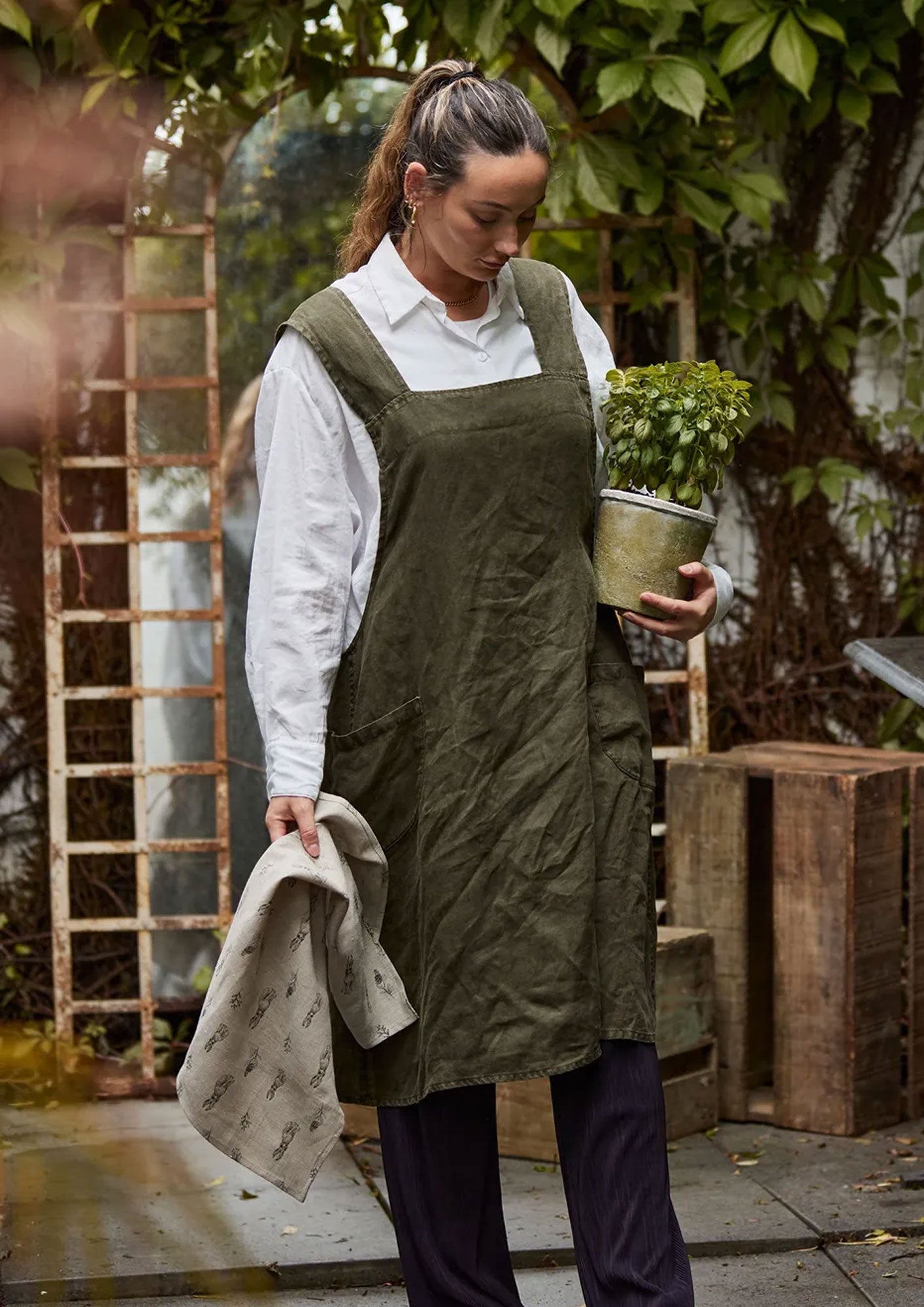 Linen Cross Back Apron
