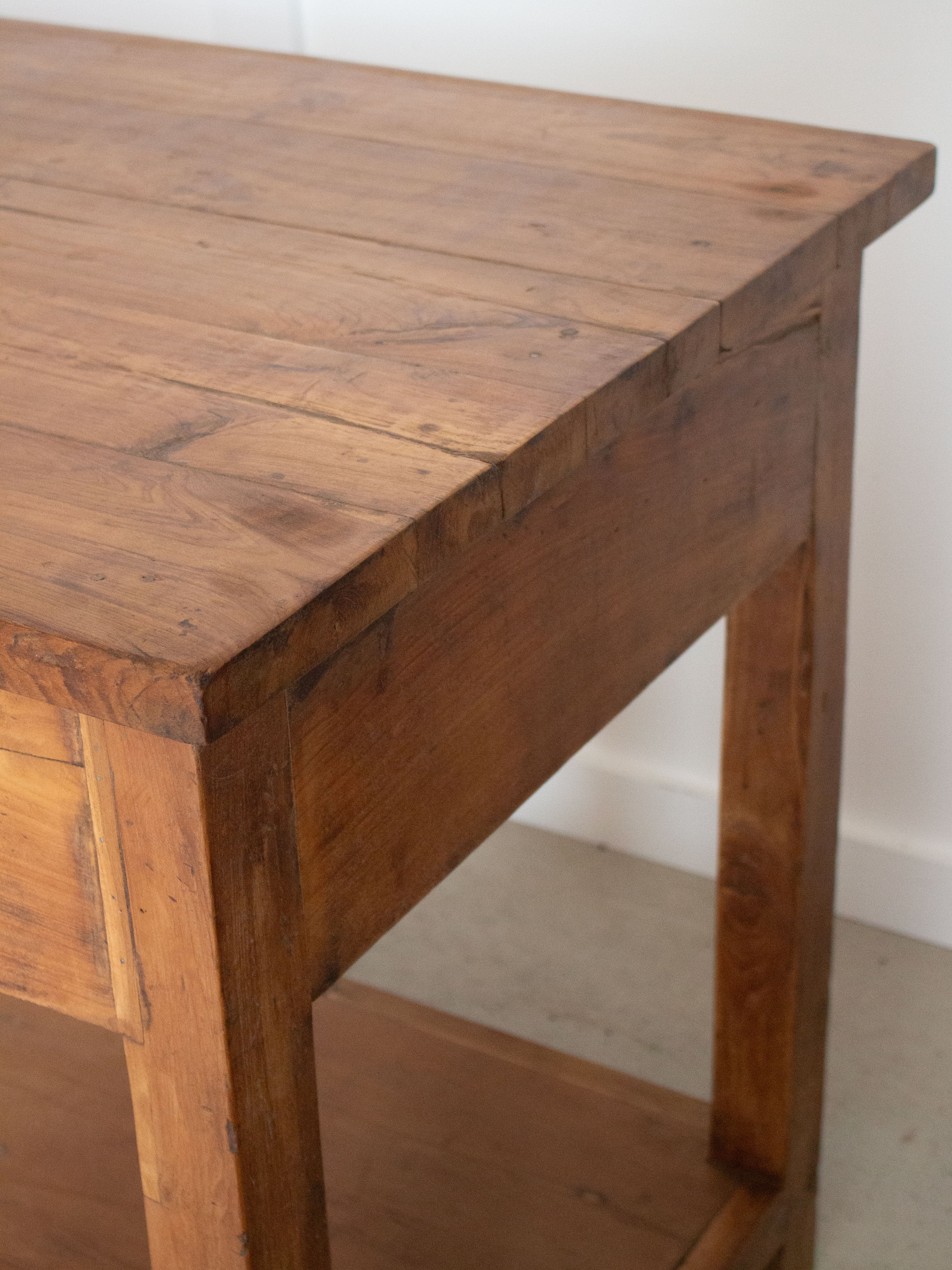 Marcello Vintage Counter