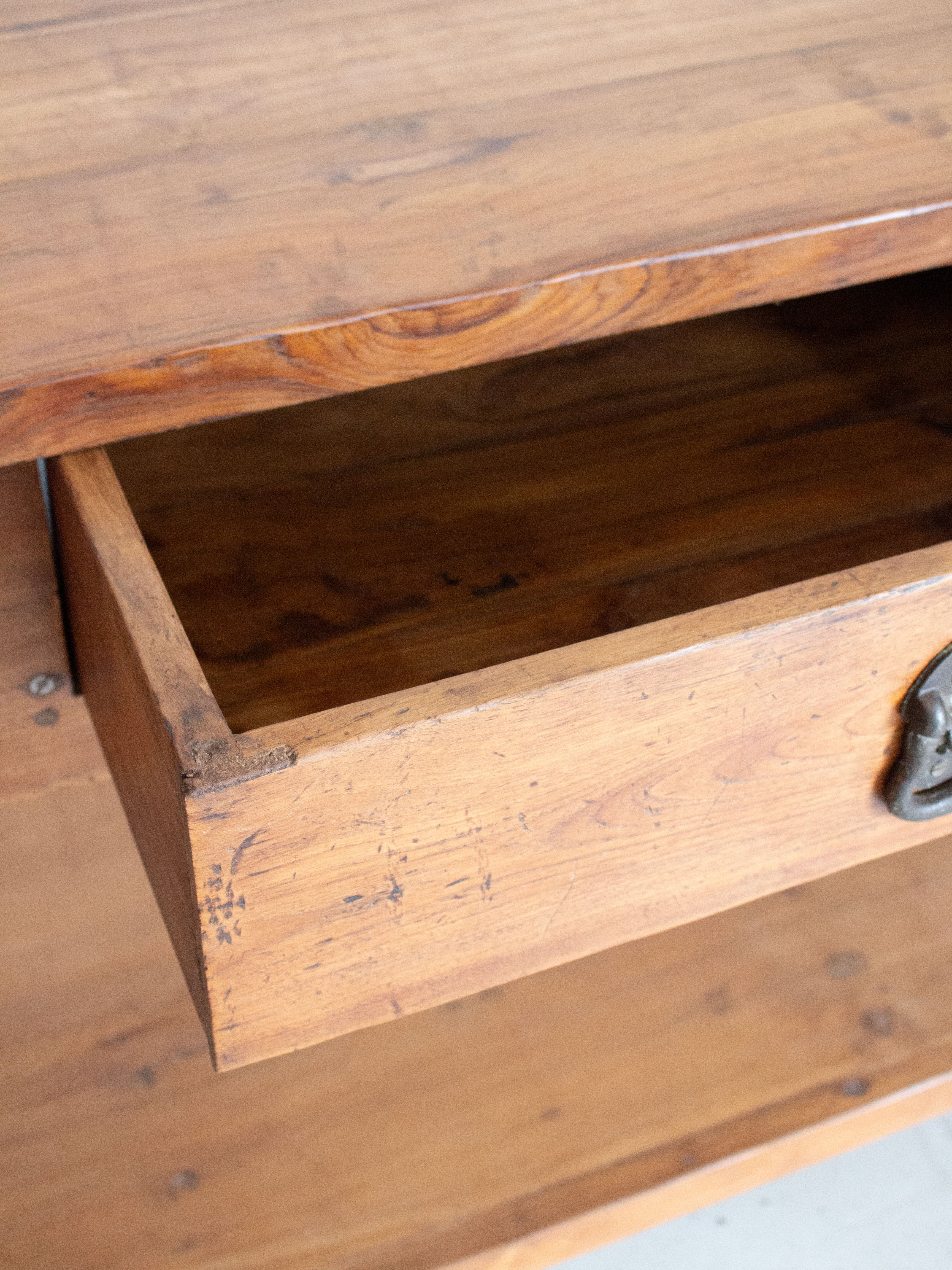 Marcello Vintage Counter