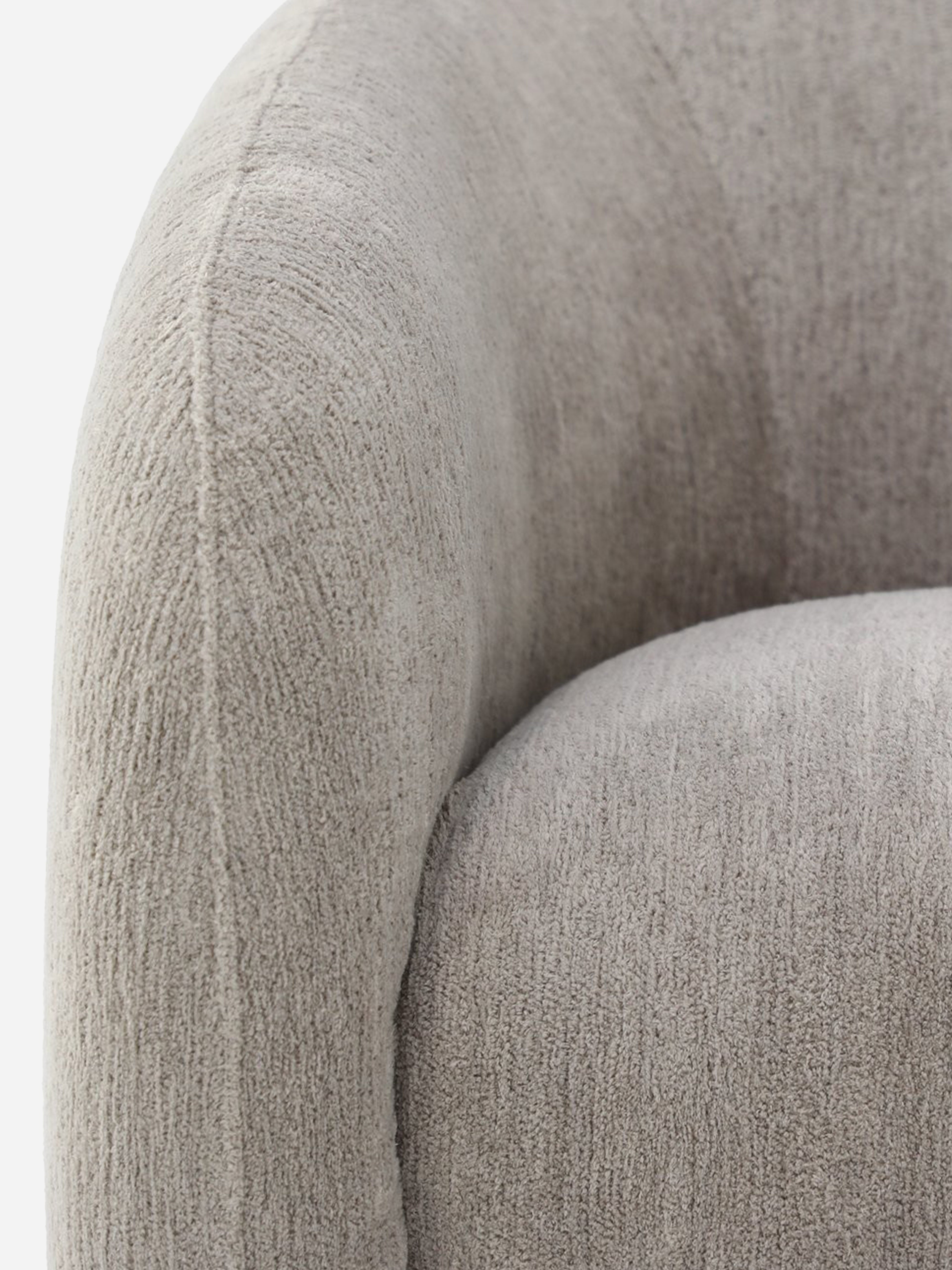 Max Snugly Chinchilla Swivel Chair