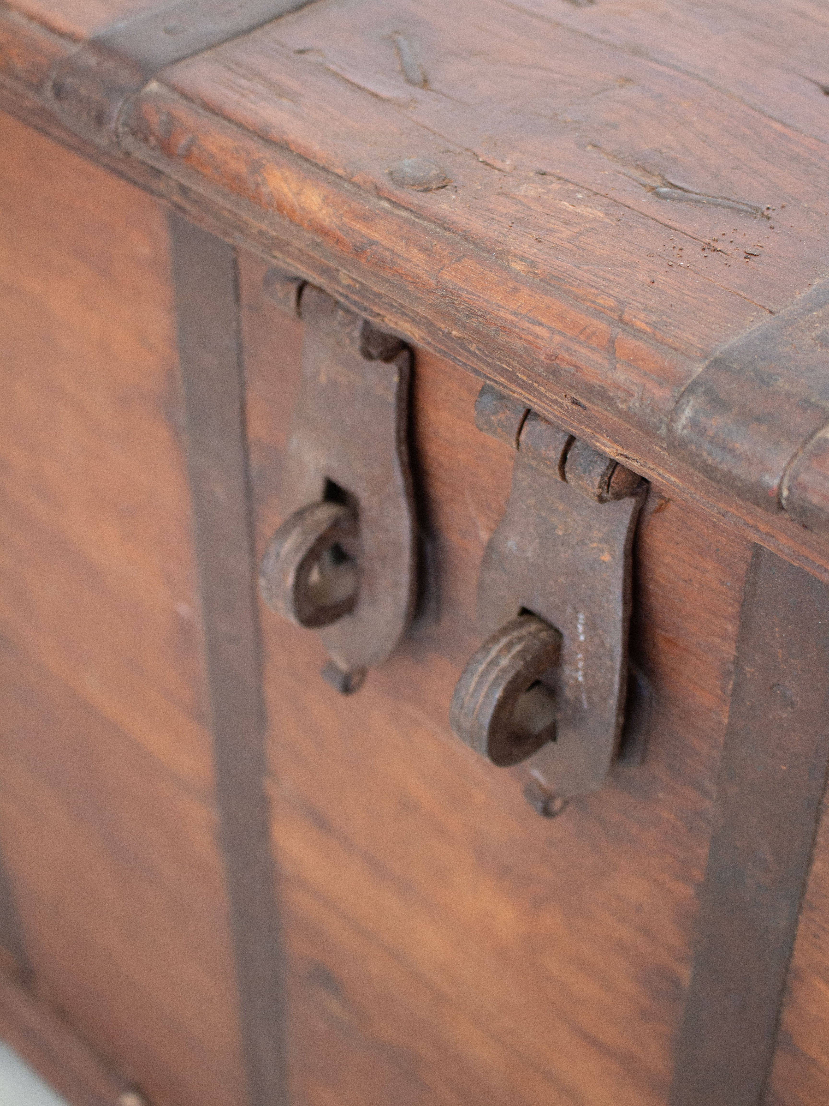 Monforte Vintage Wooden Trunk