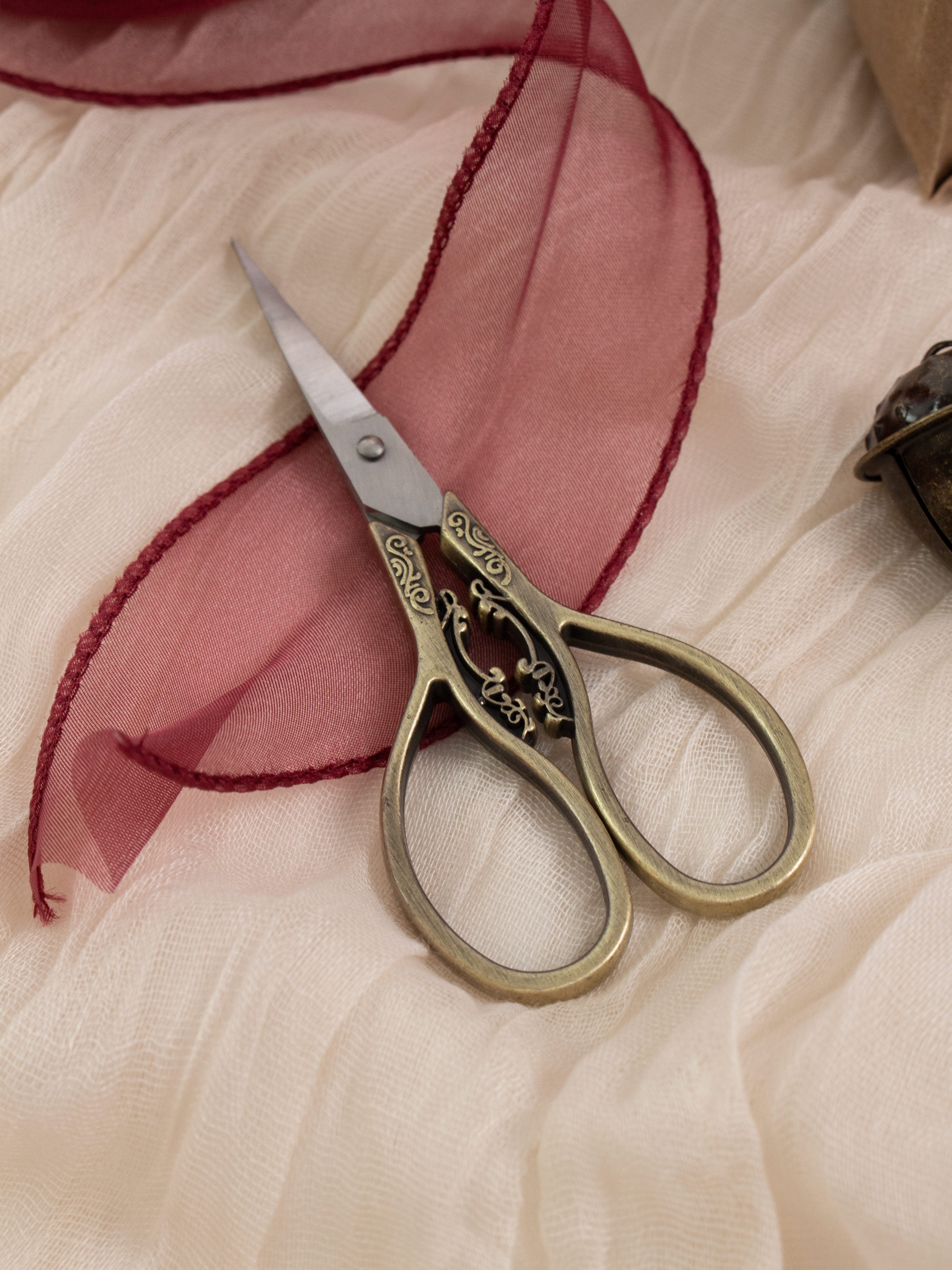 Mulberry Fishtail Ribbon
