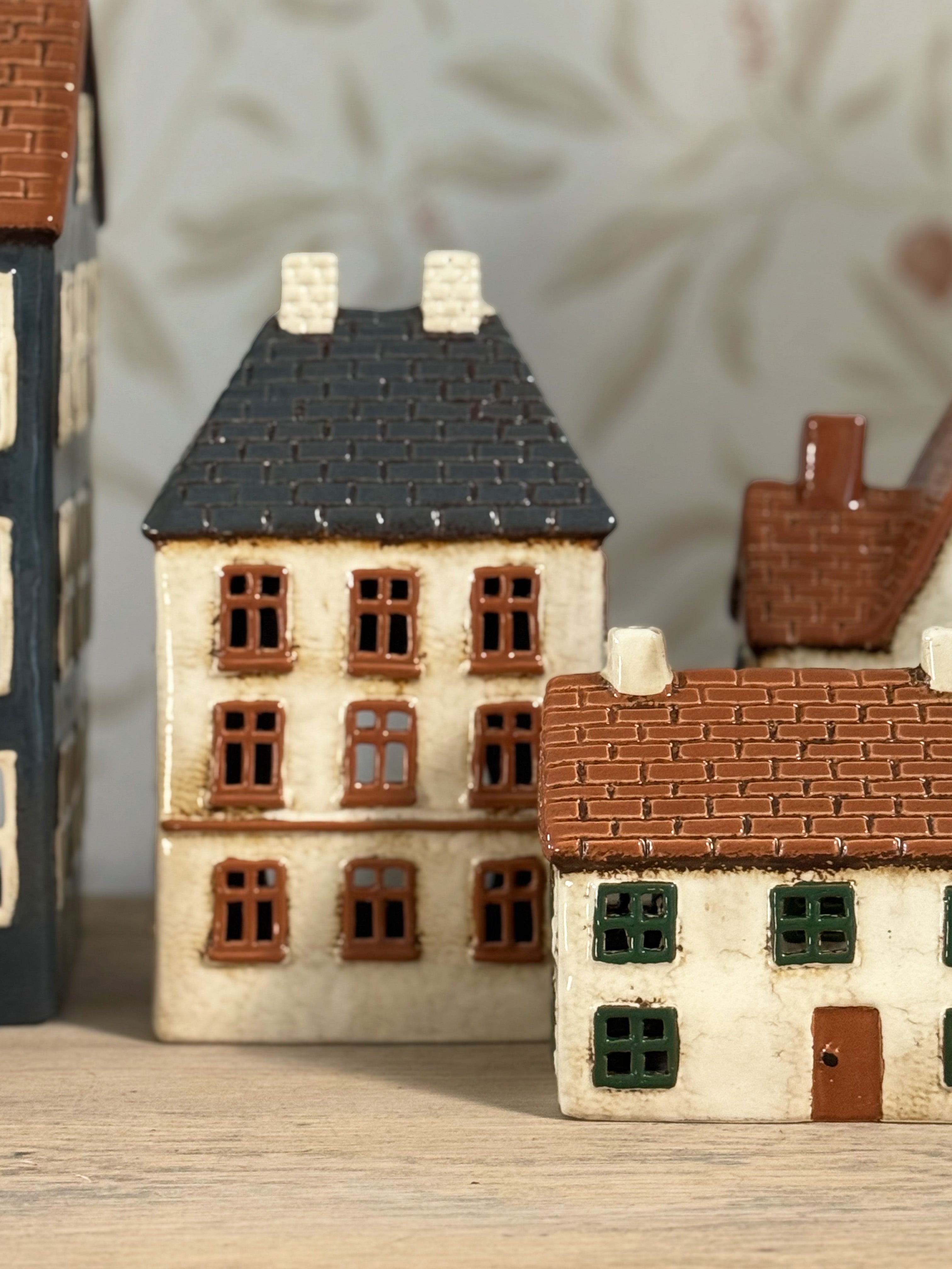 Cotswolds Country Tea Light Estate House