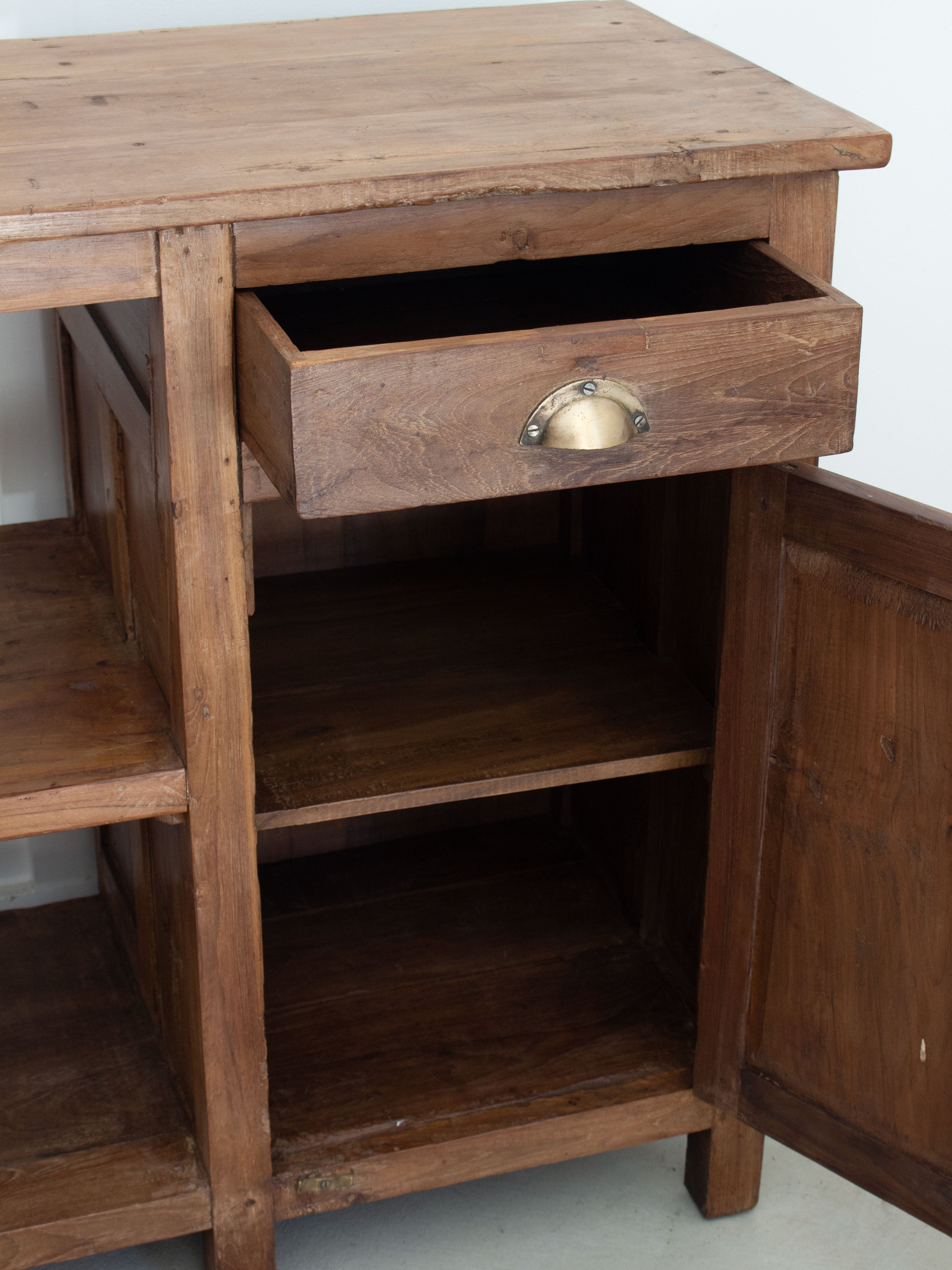 Piedmont Vintage Counter