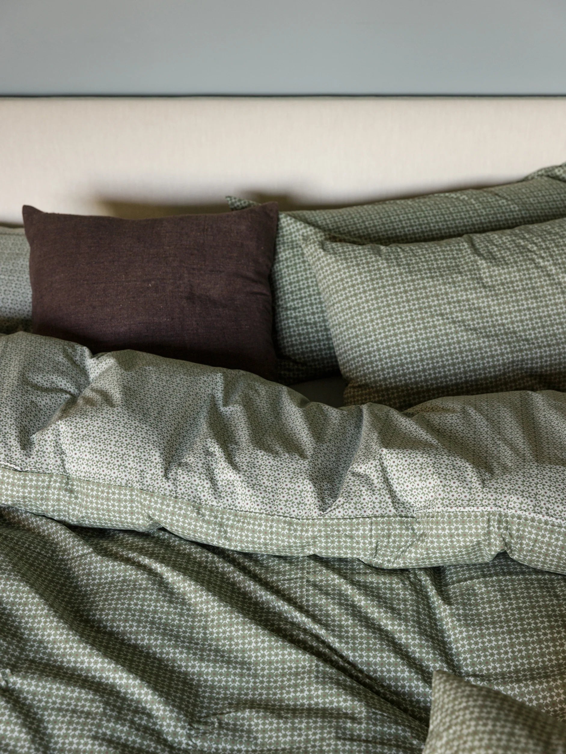 Porto Shadow & Kale Pillowcase Pair