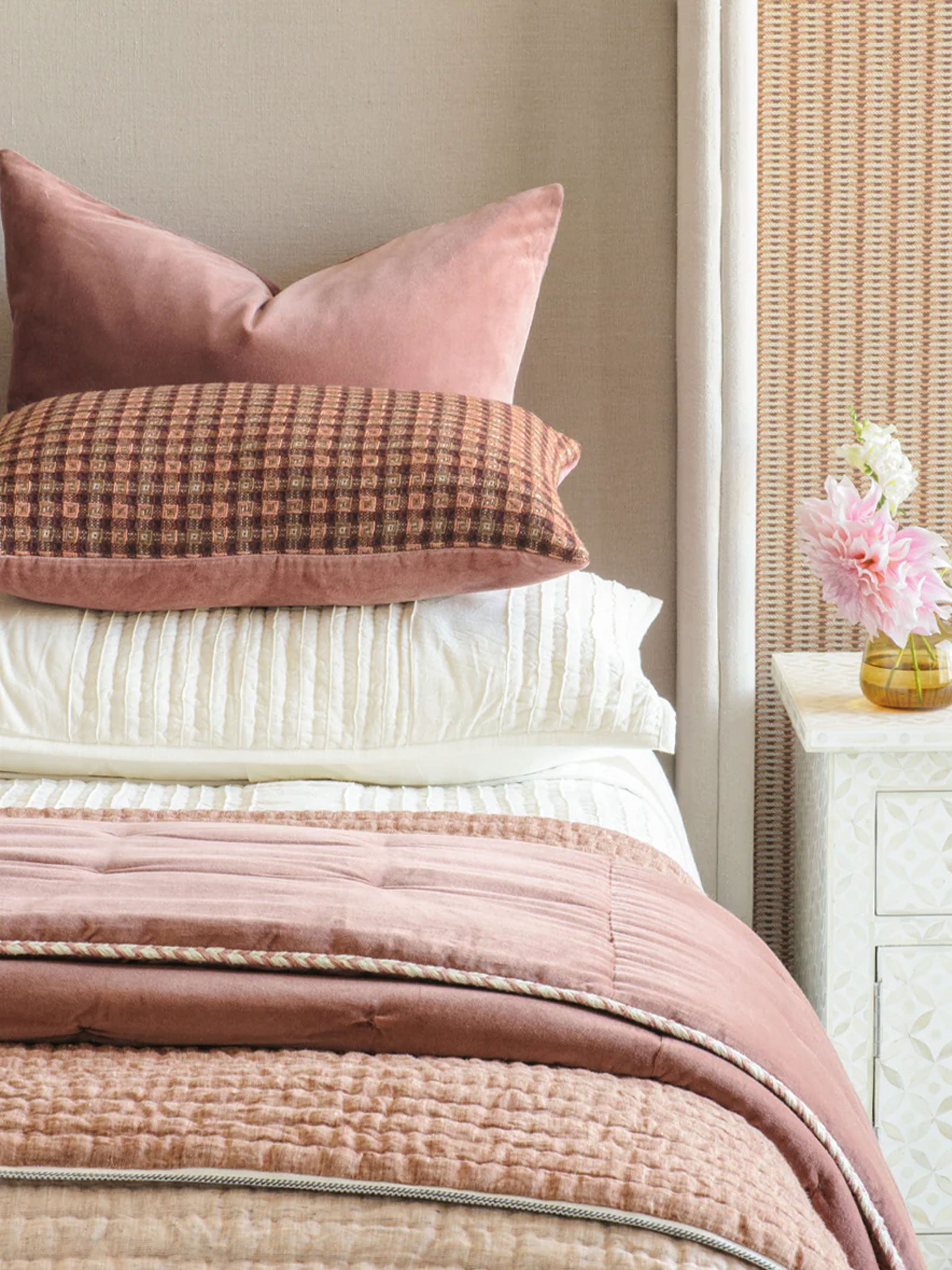 Puritsu Ivory Bedspread