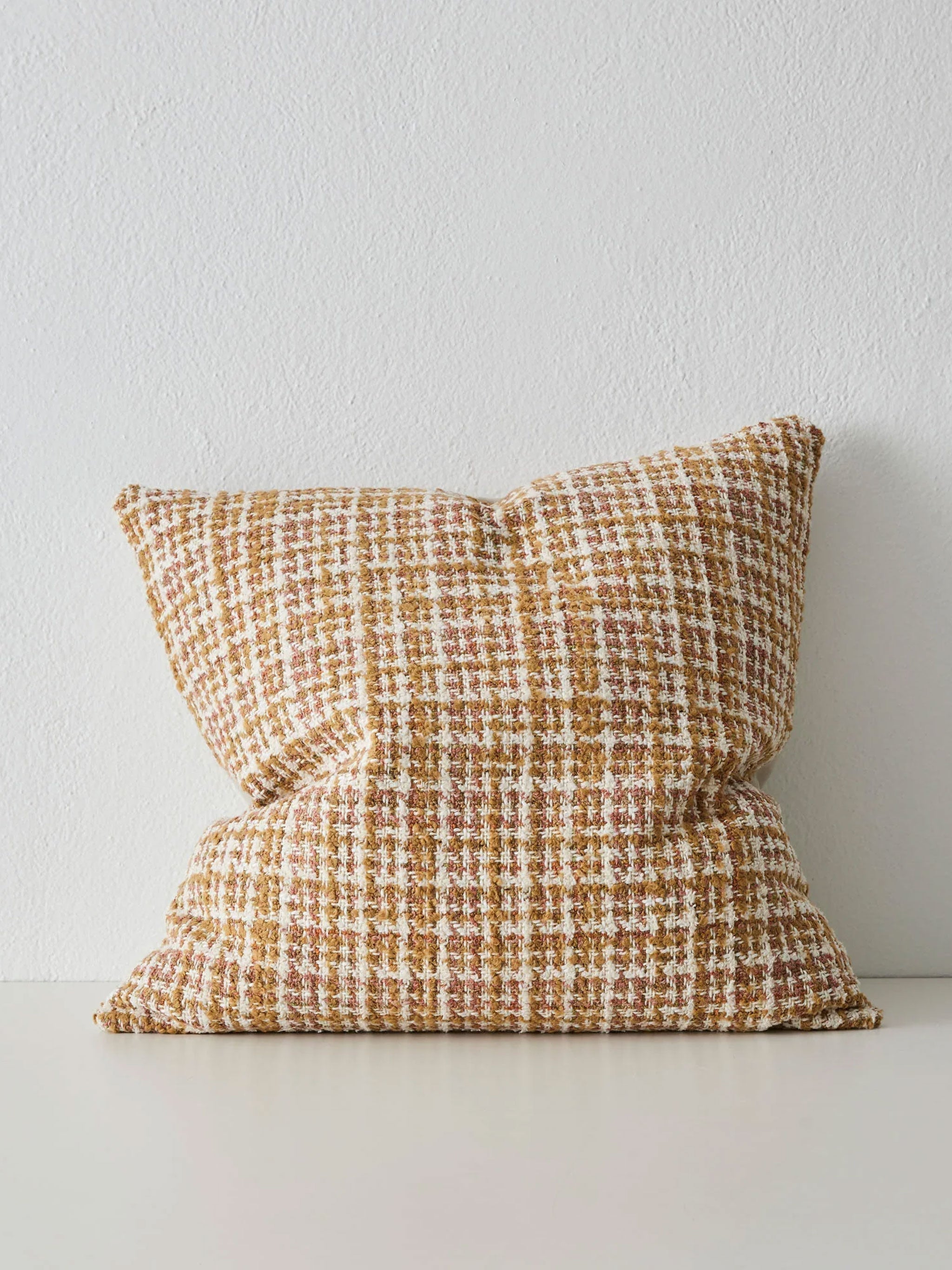 Tripolis Cushion
