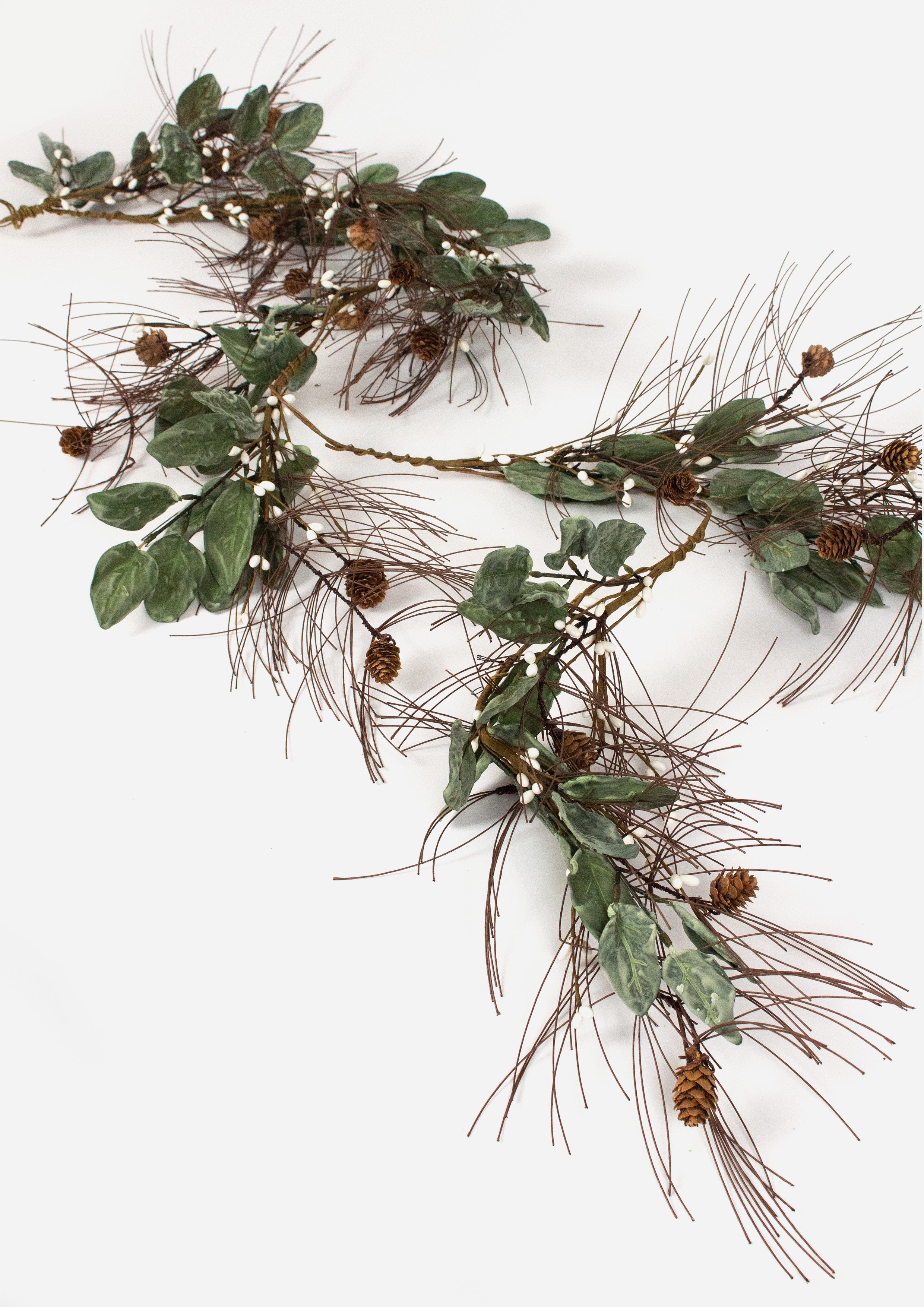 White Berry & Pinecone Swag