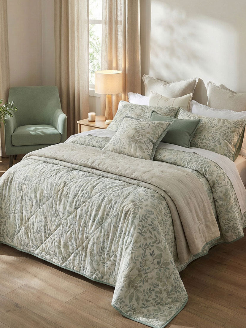 Whisper Bedspread Set