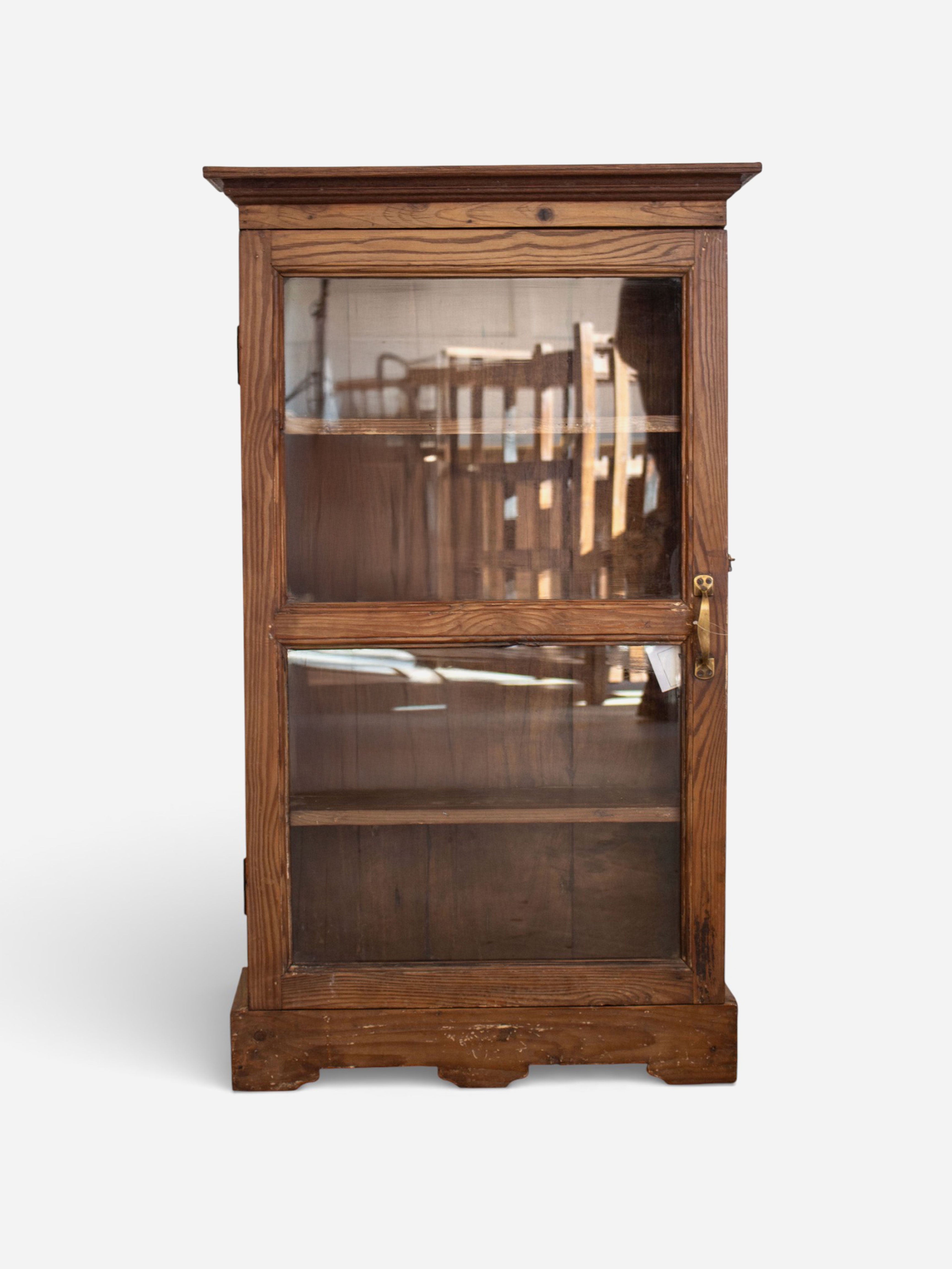 Wren Vintage Small Glass Cabinet