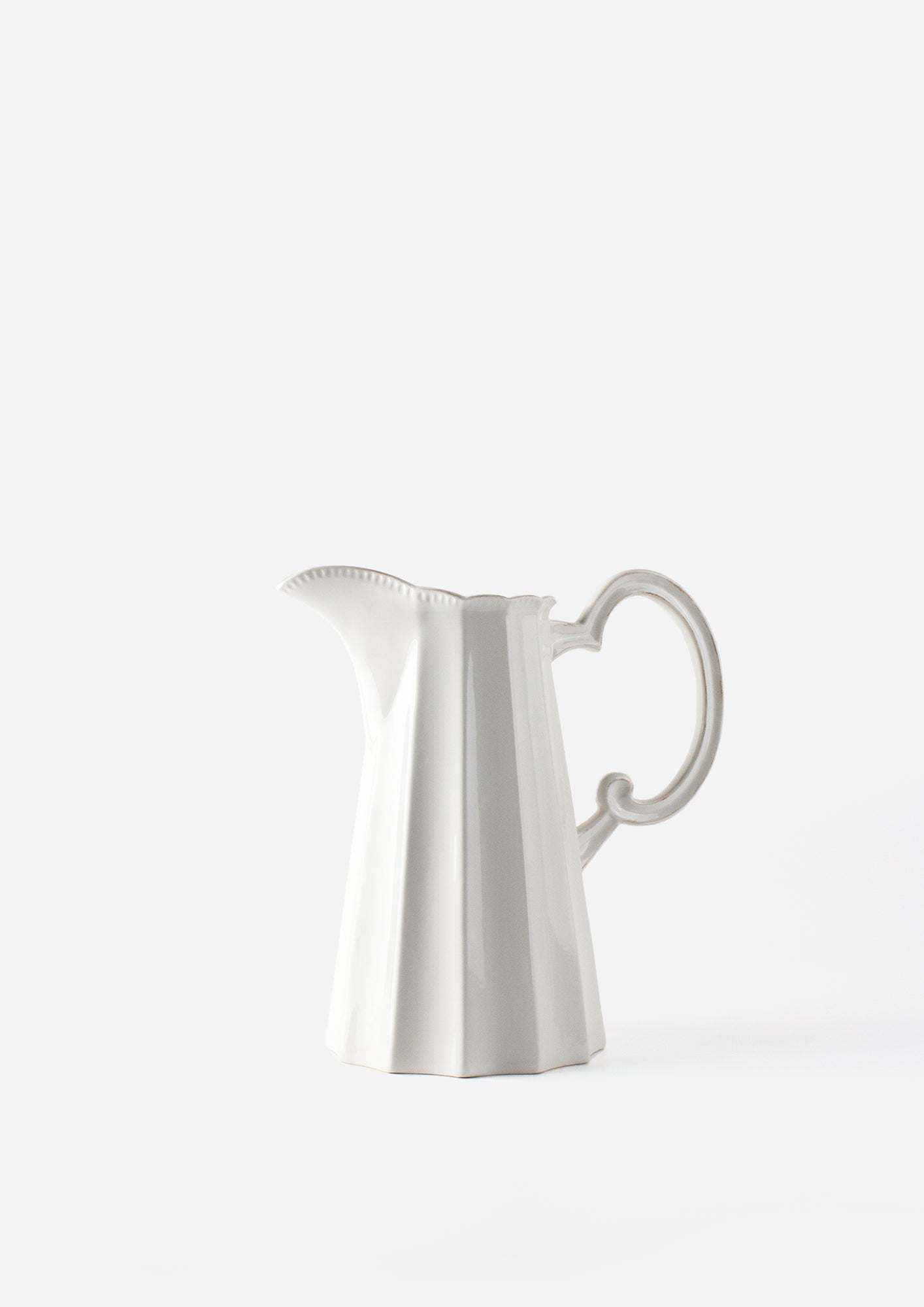 Xavier Pitcher White