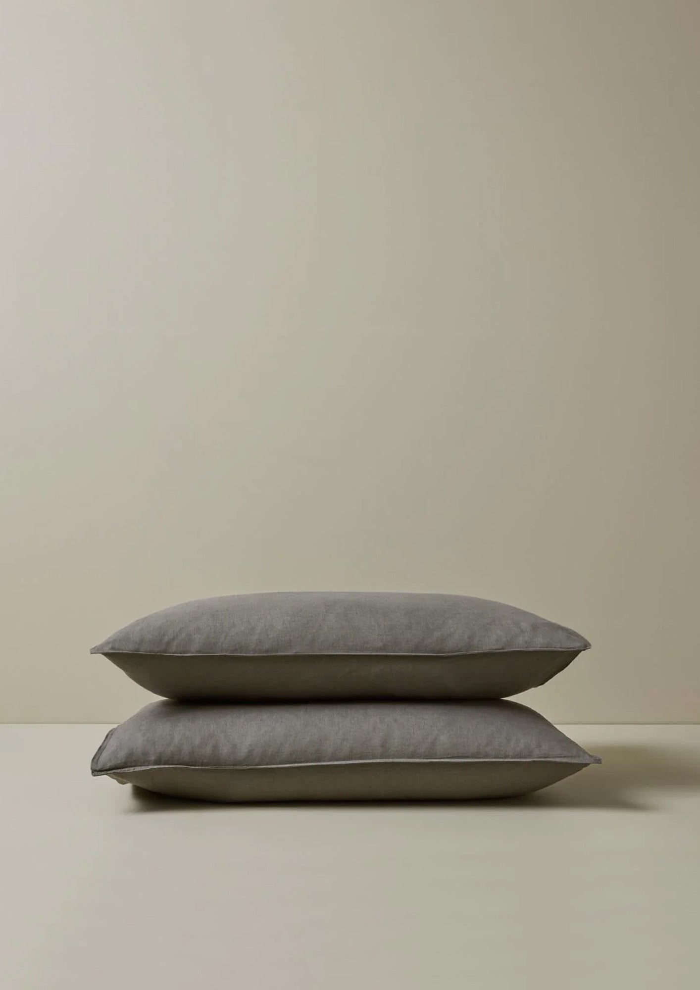 Ravello Linen Pillowcase Pair - Charcoal