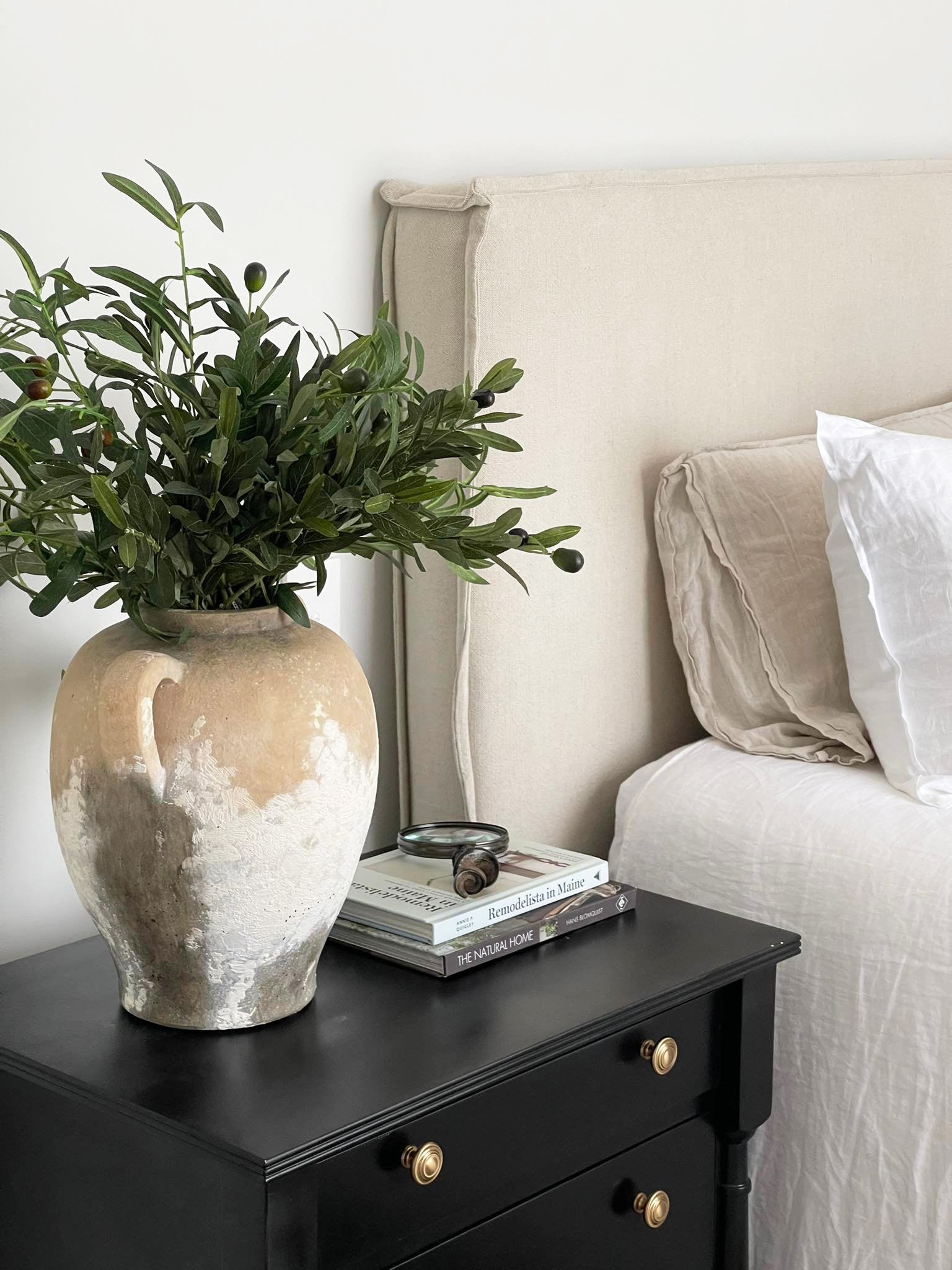 Tuscan Two Handle Pot Medium