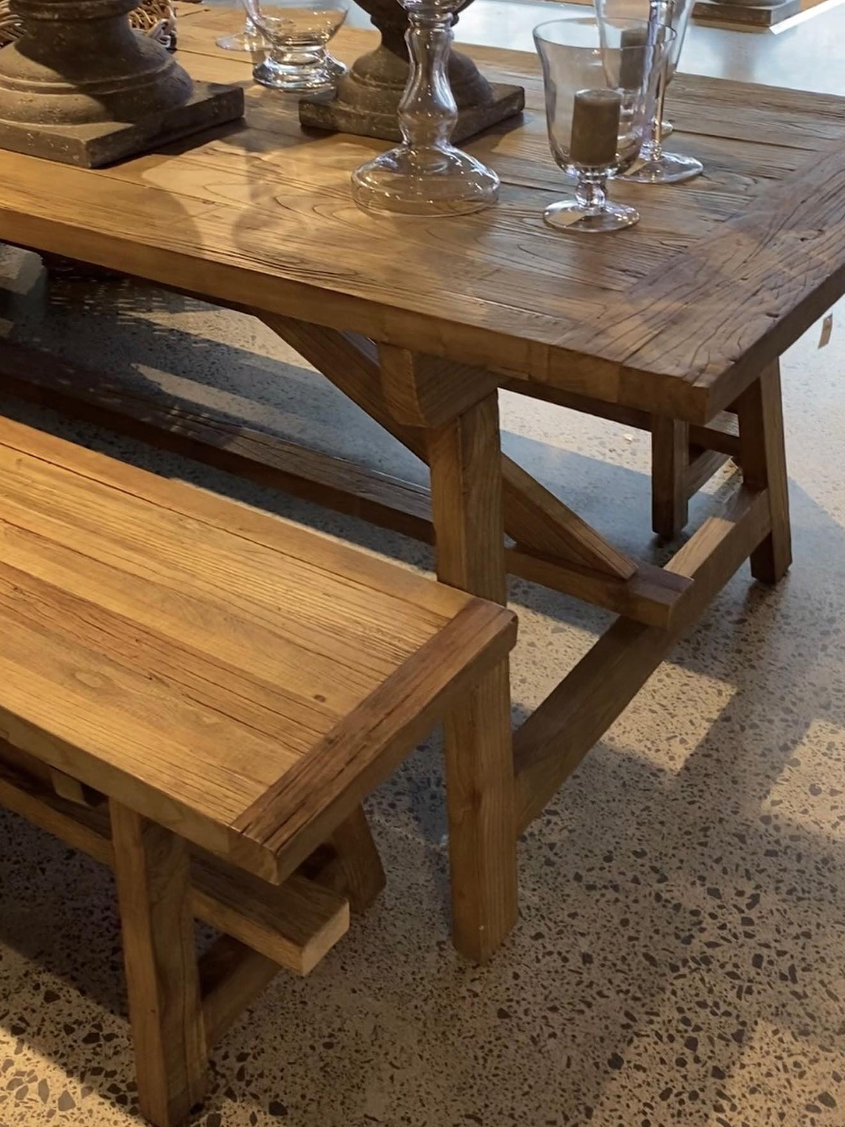 Luna Dining Table