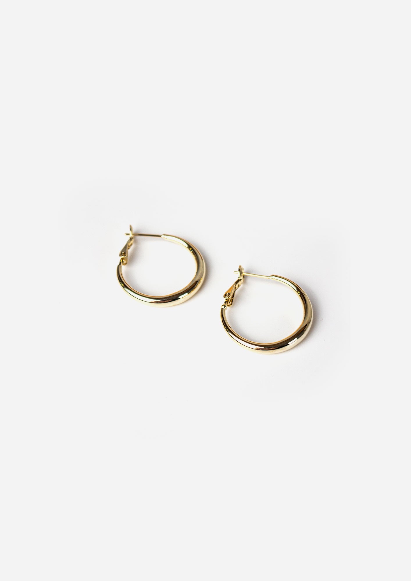 Medium Hoops
