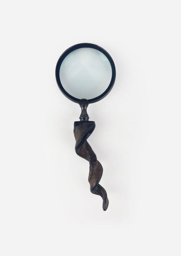 Oversized Twist Magnifying Glass