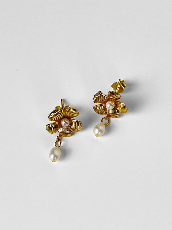 18K Gold Plated Daisy Dangle Earrings
