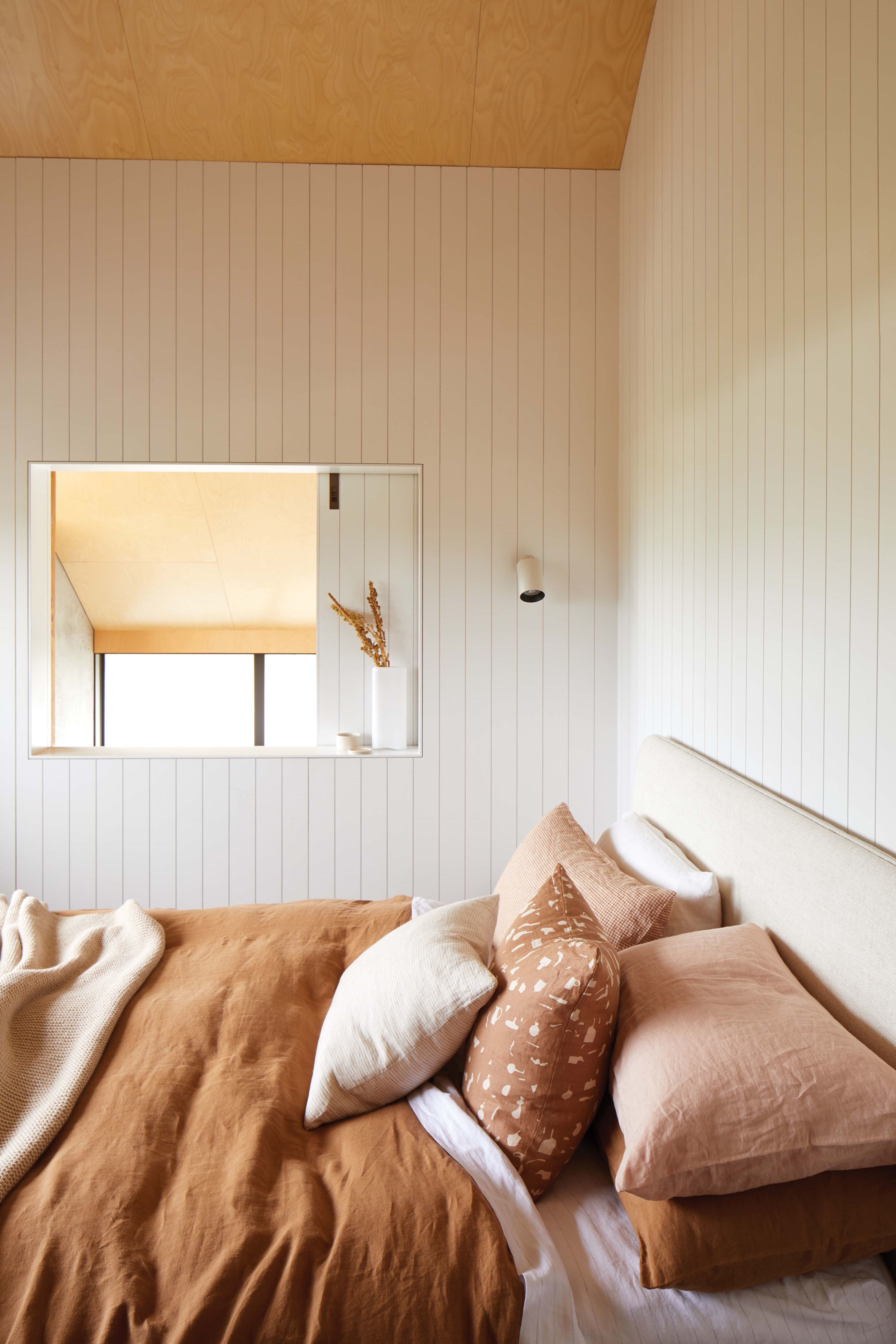 Linen Toast Collection