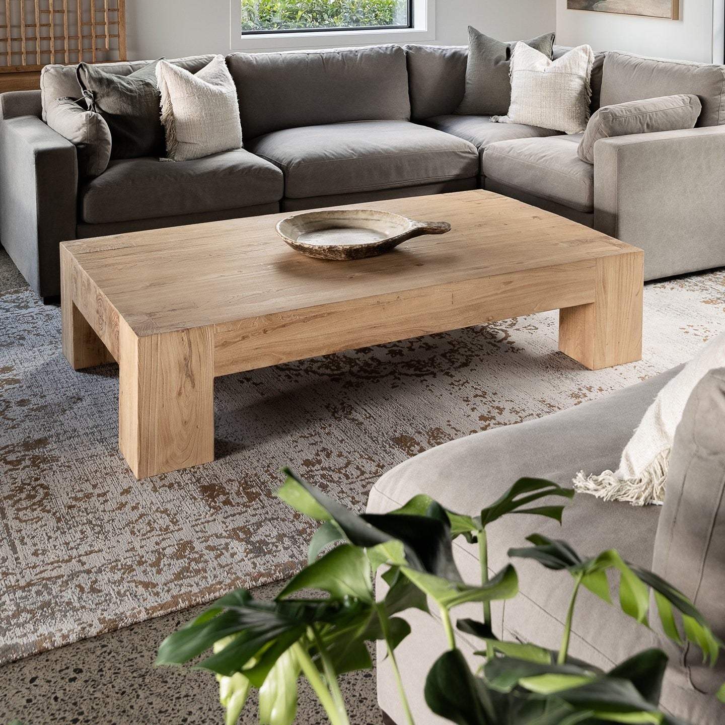 Olma Coffee Table