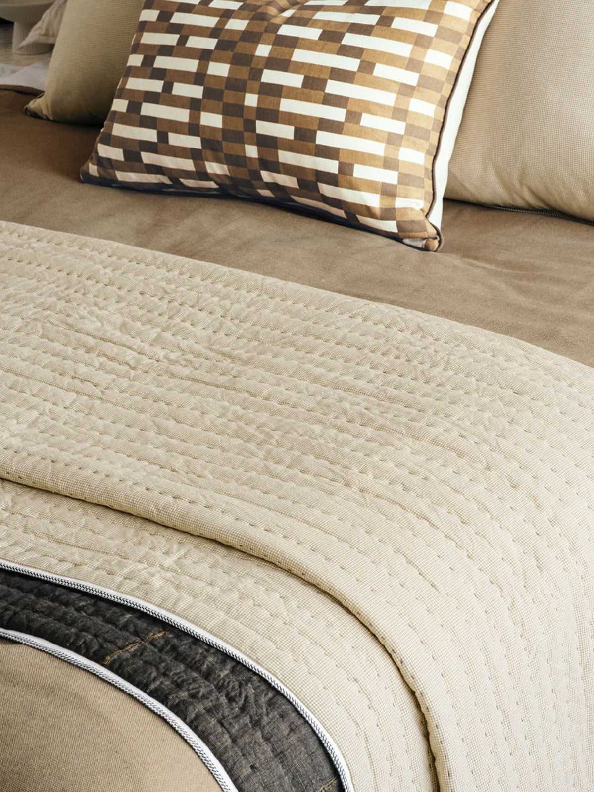 Appetto Chocolate Coverlet