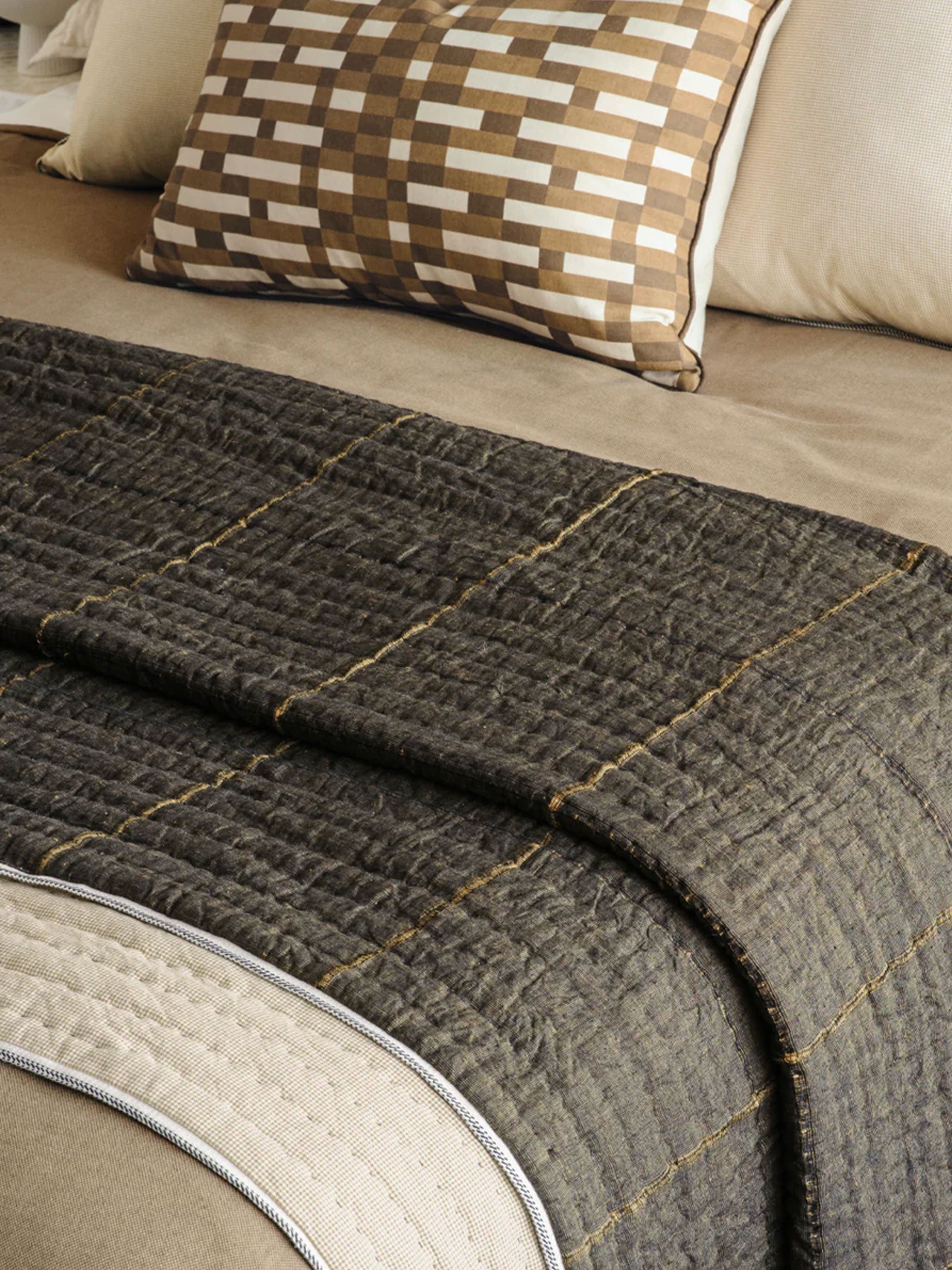 Appetto Chocolate Coverlet