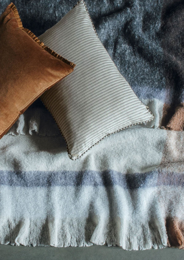 Bivio Wool Throw