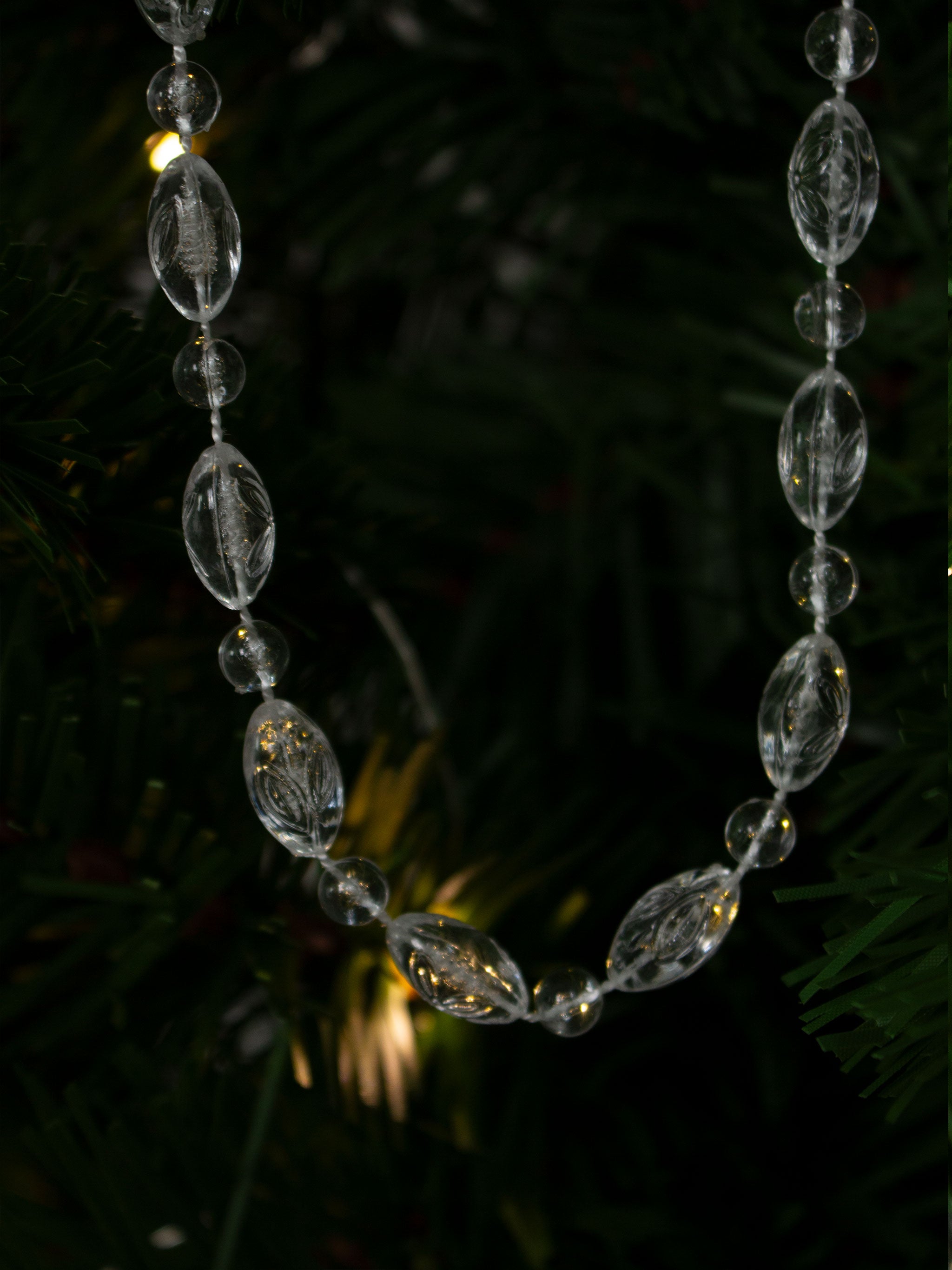 Crystal Look Chain Roll