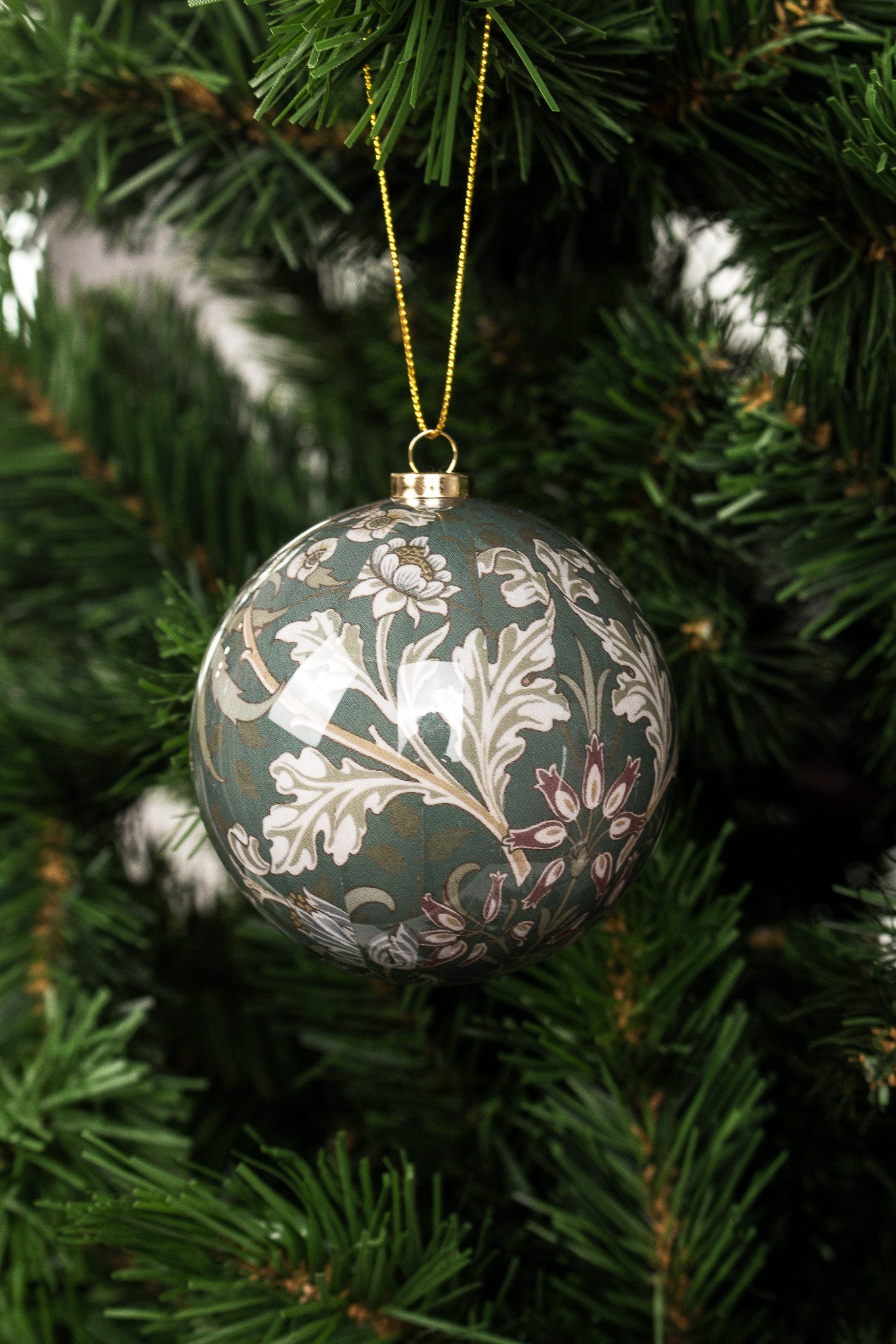 Eva Vintage Hanging Ball