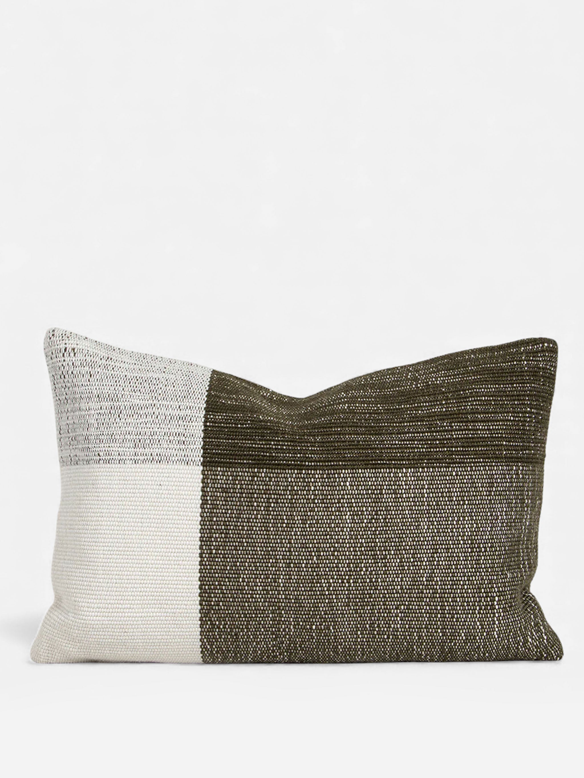 Finn Outdoor Lumbar Cushion Cover