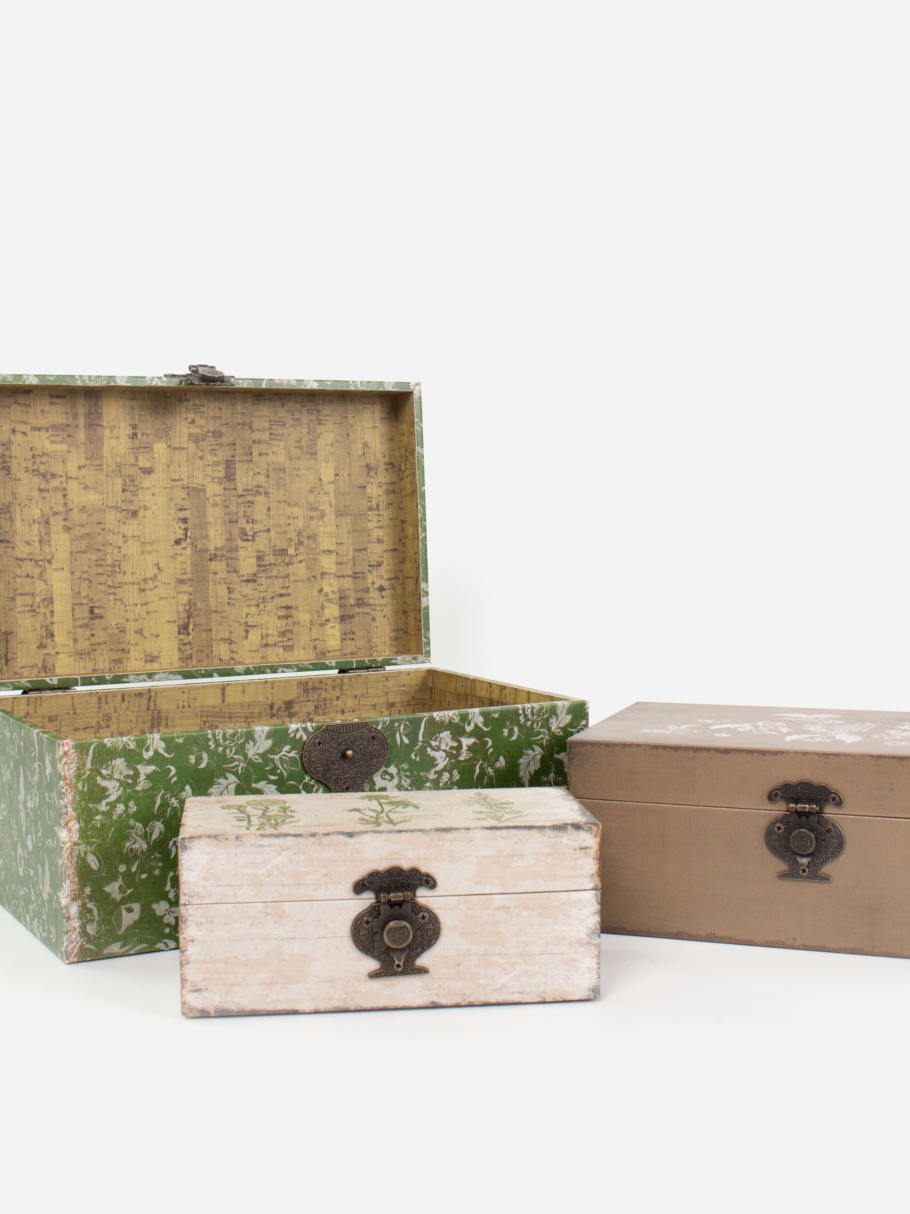 Flora Vintage Look Box