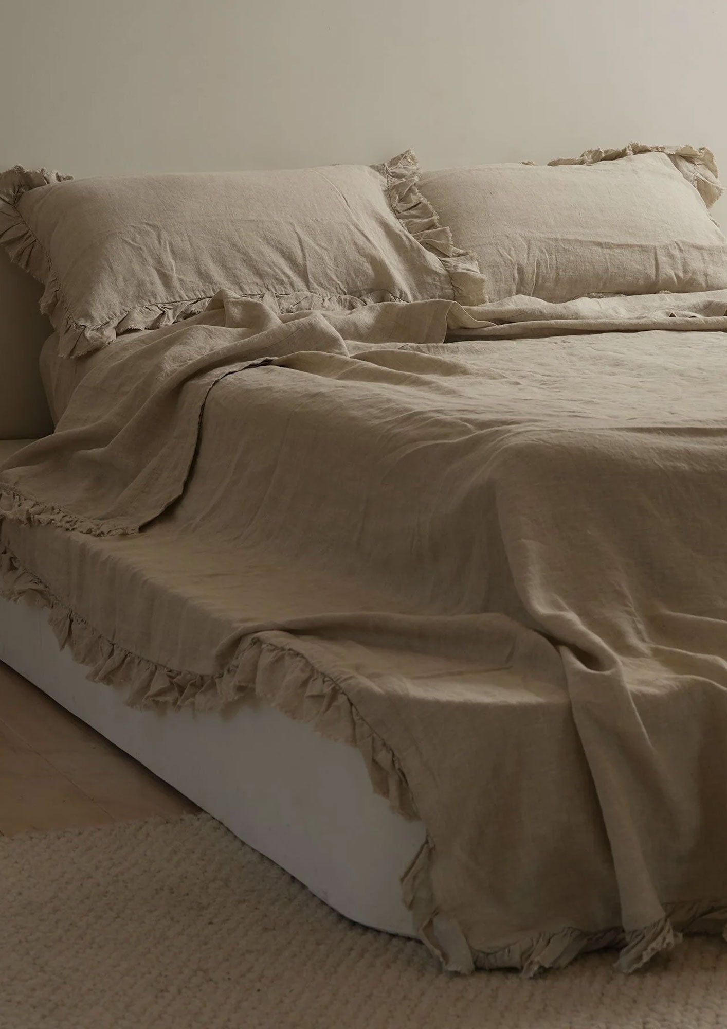 French Linen Ruffle Edge Sheet Set - Natural Oat