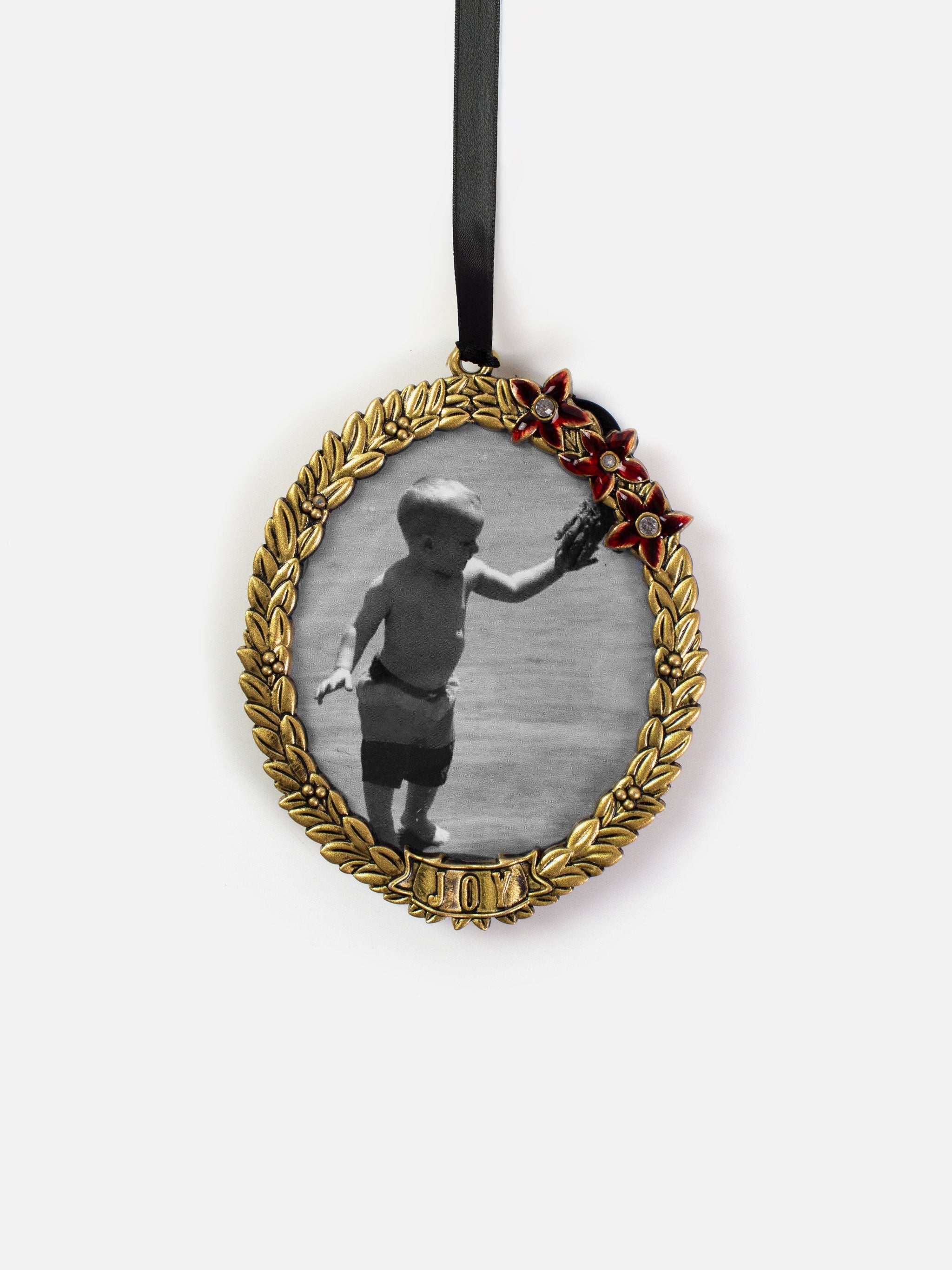 Hanging Oval Joy Frame