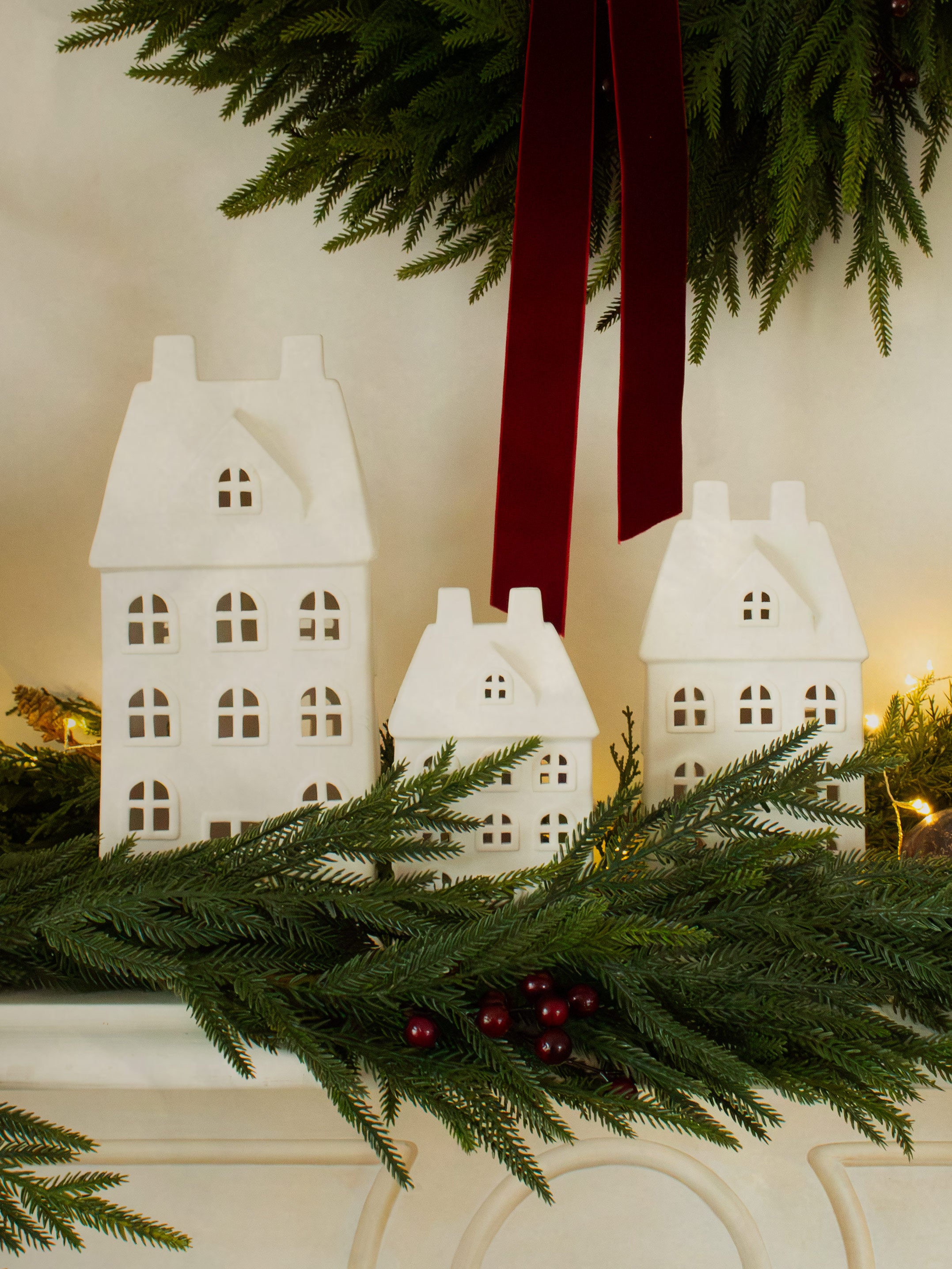 LED White Manor House