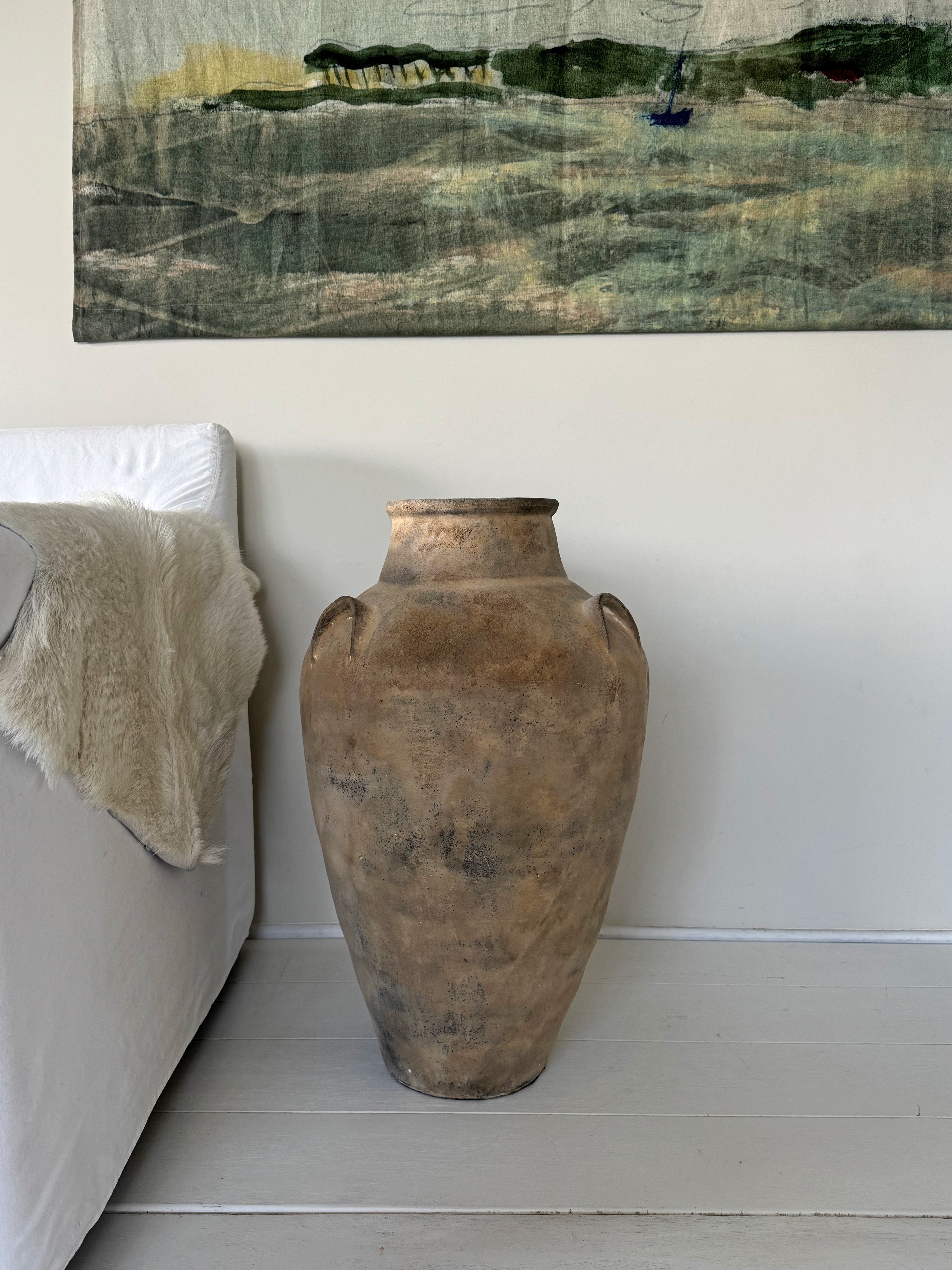 Lombok Noah Antique Urn