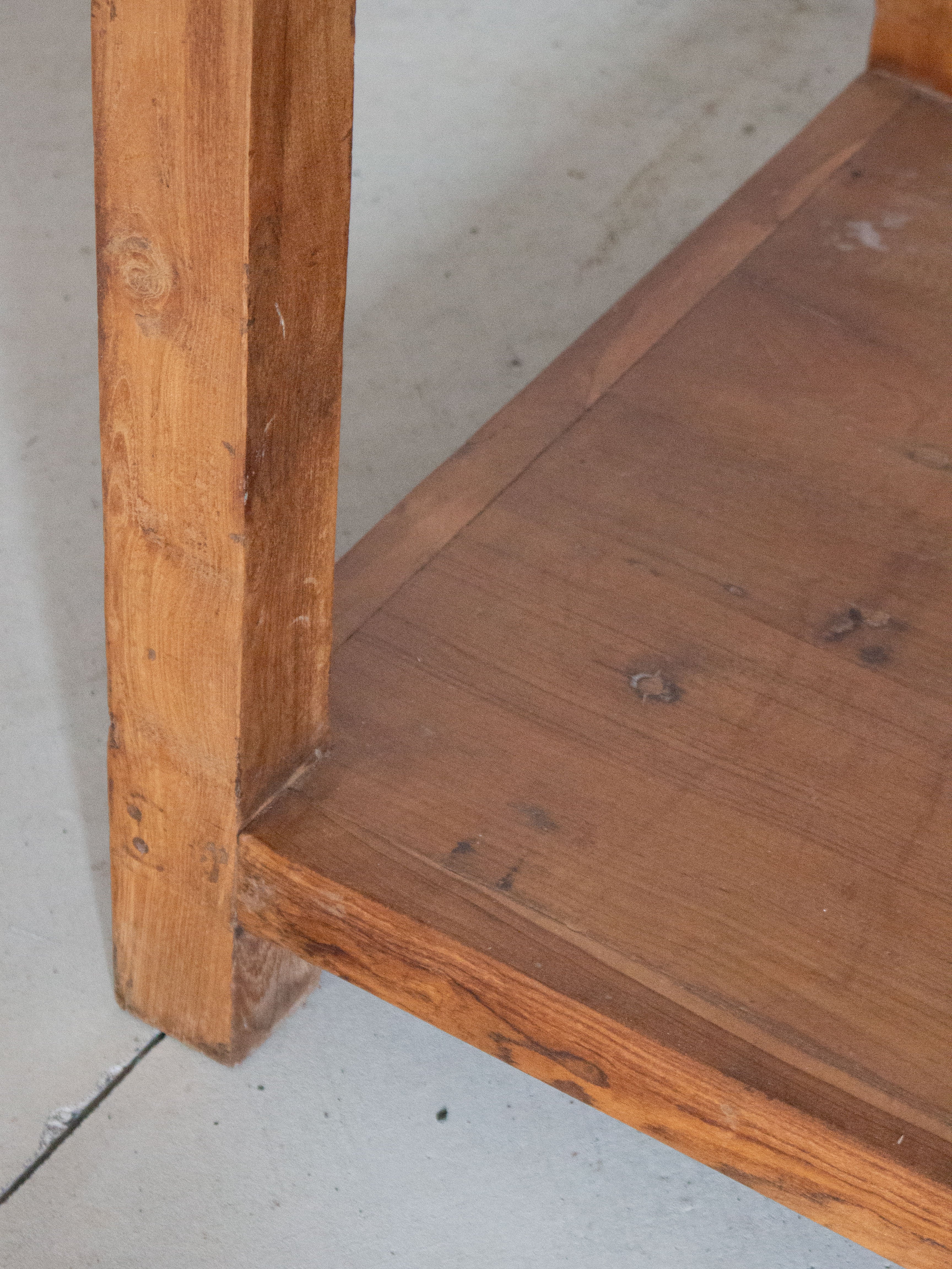 Marcello Vintage Counter