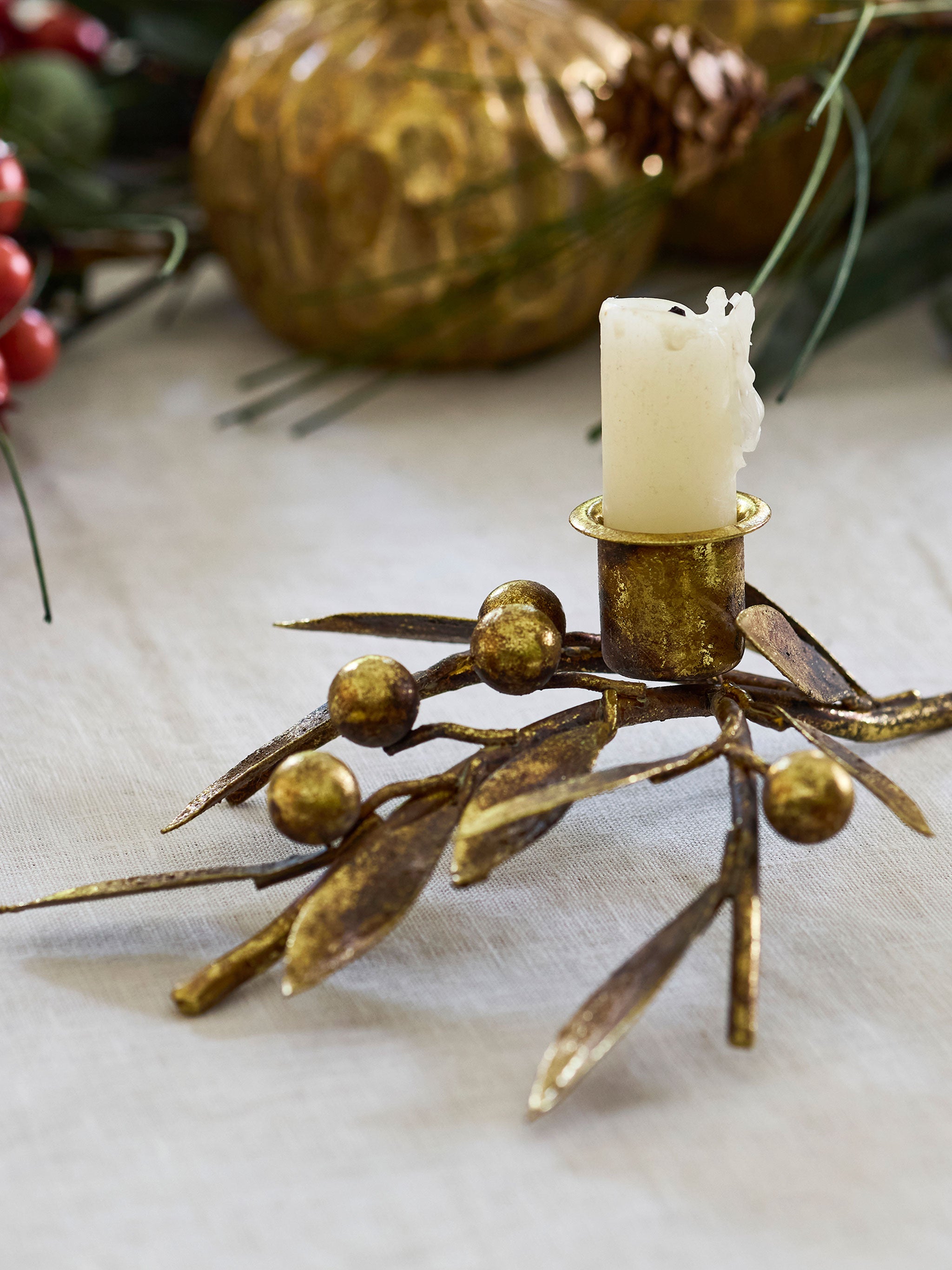 Mistletoe Iron Candleholder