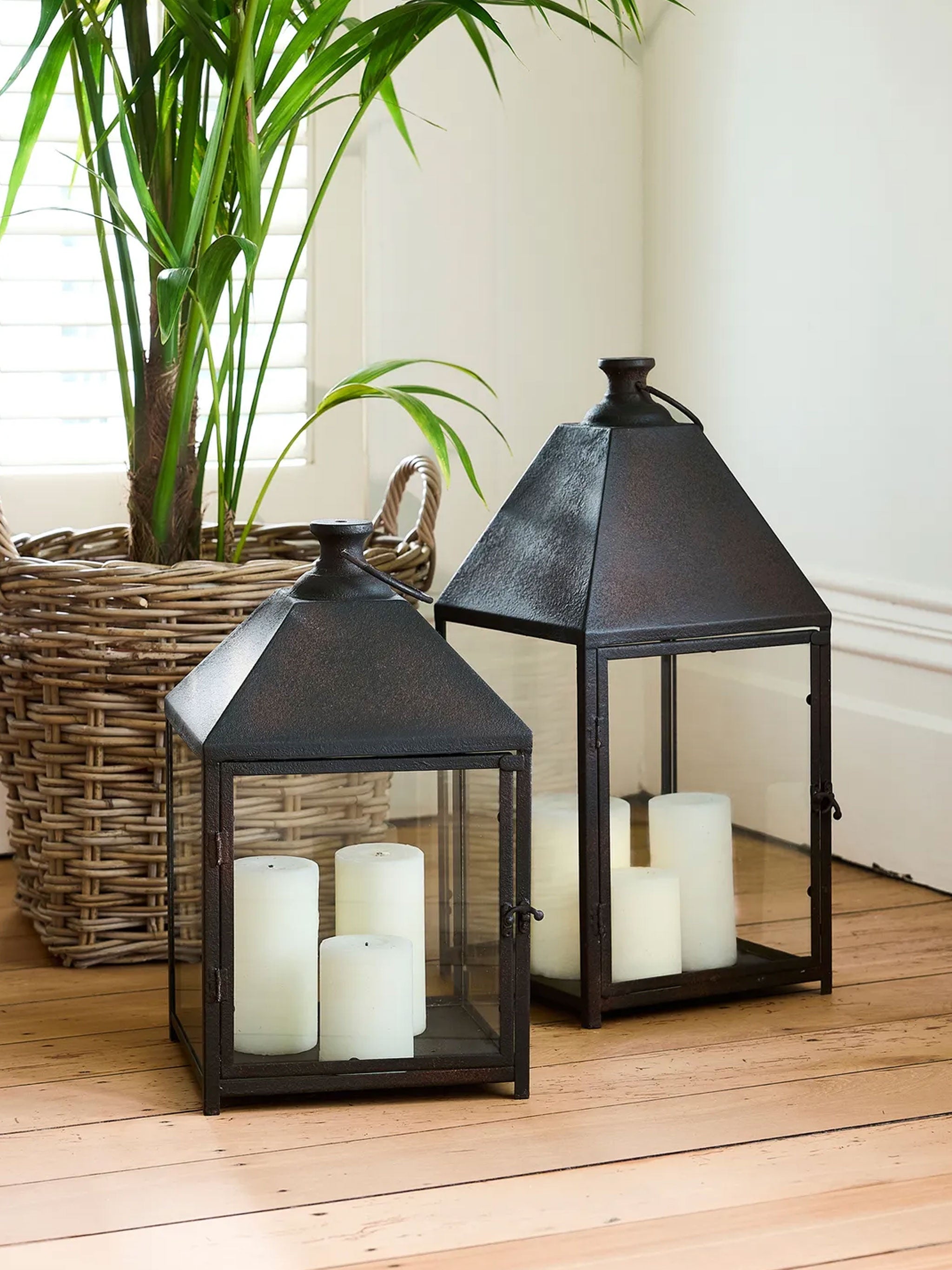 Newton Rustic Lantern