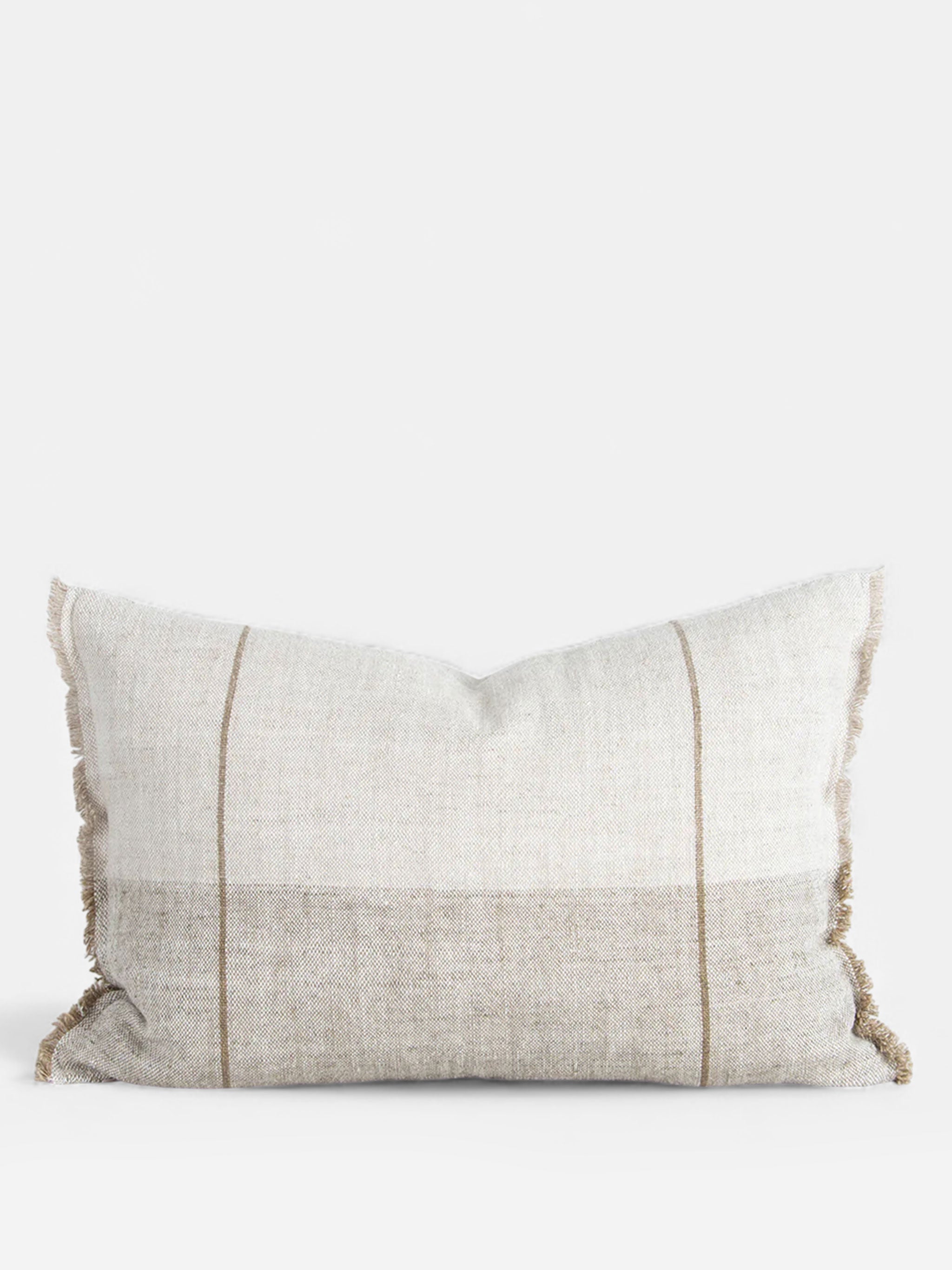 Oliver Lumbar Cushion Cover
